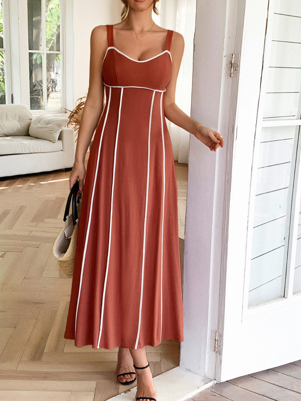 Solvivra Frame Flow Strap Dress
