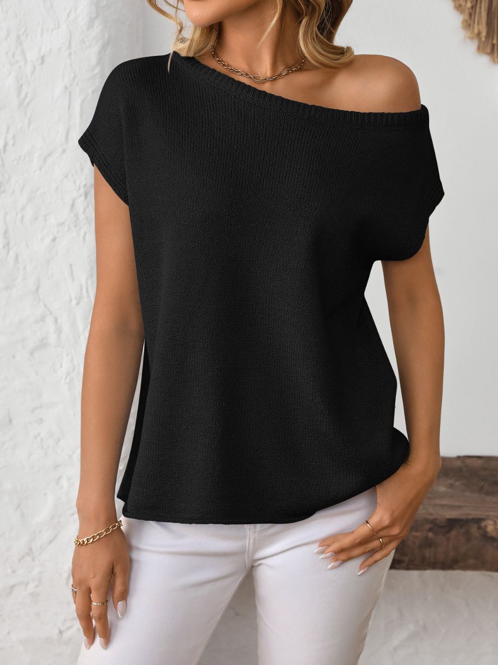 Solvivra Sundaze One Side Off-Shoulder Knit Top