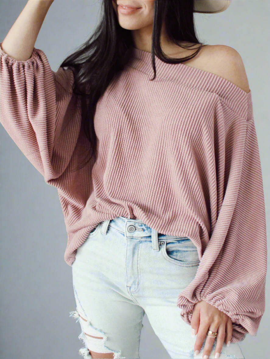 Solvivra AsymmetriKnit Top