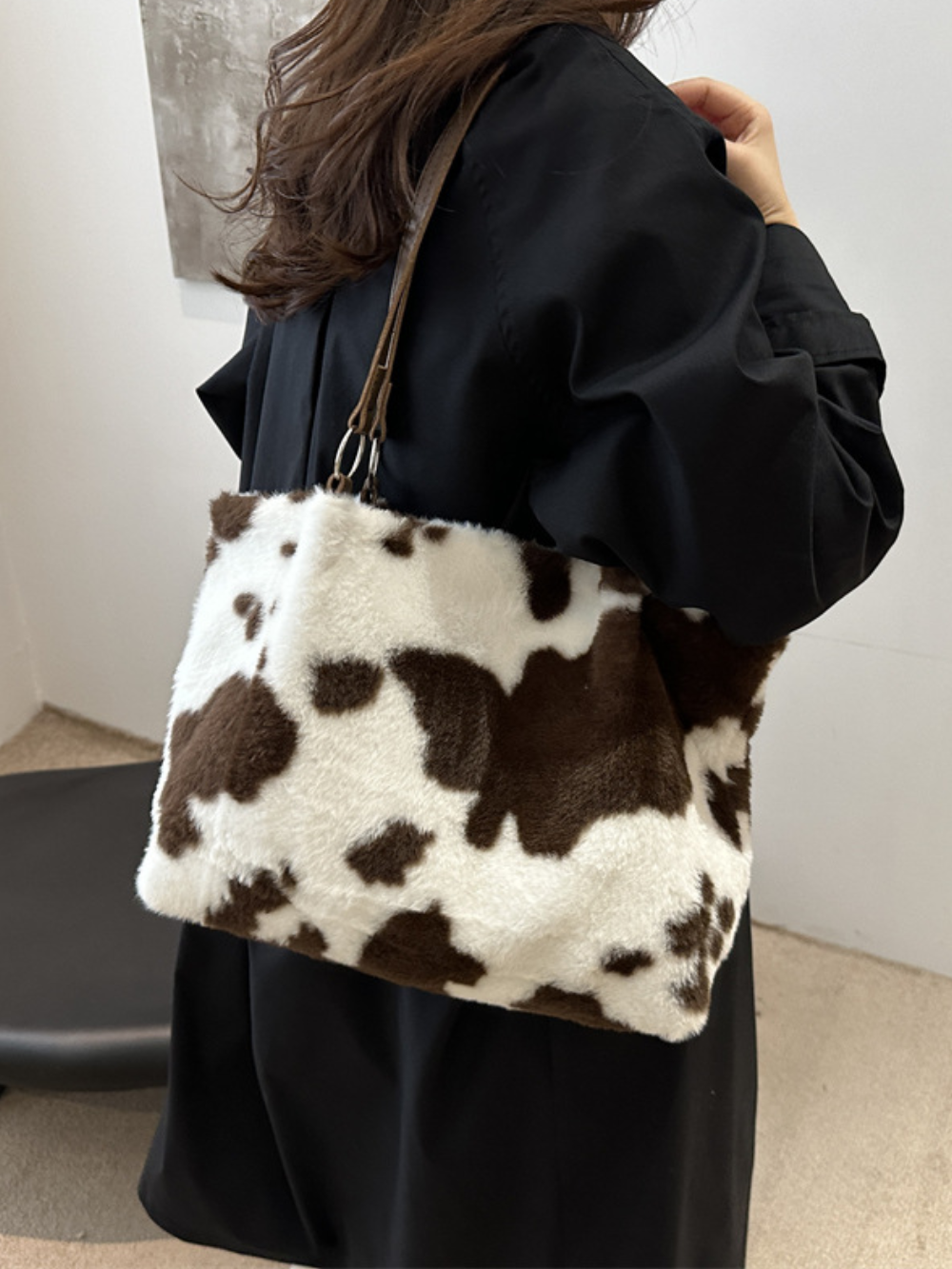 Solvivra Soft Square Plush Shoulder Bag