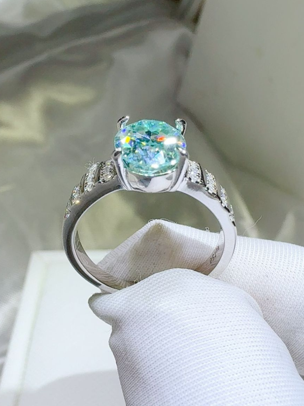 Solvivra Eternal Glow Moissanite Ring