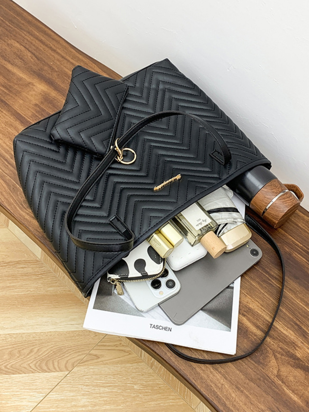 Solvivra Diamond Stitch Tote