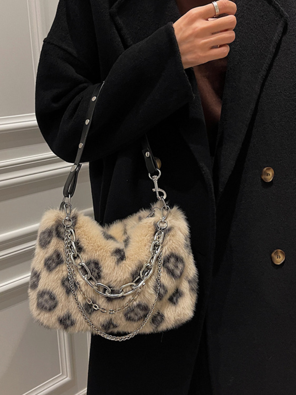 Solvivra CozyLush Handbag
