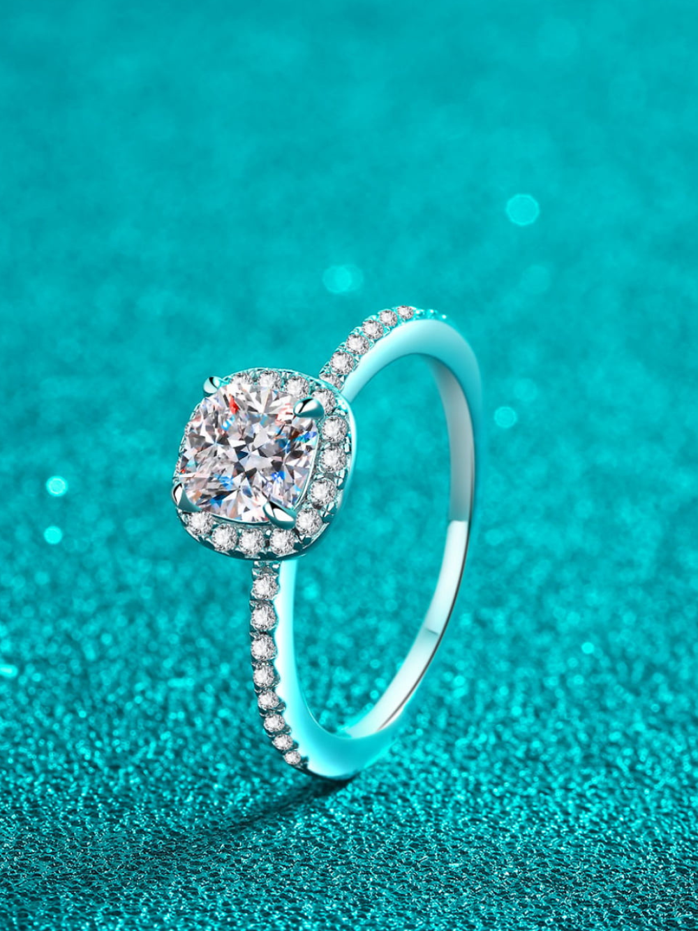 Solvivra HaloGleam Moissanite Ring