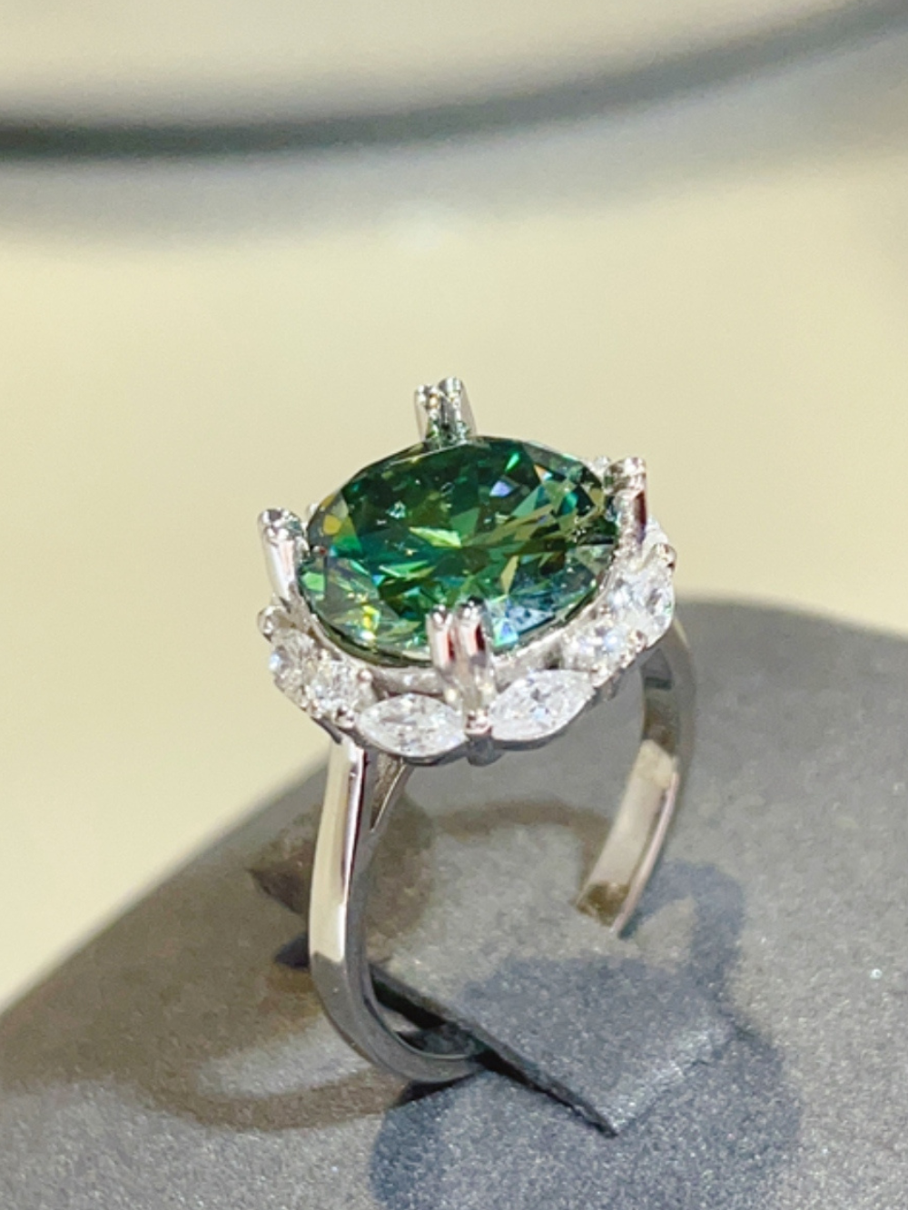 Solvivra Emerald Flare Moissanite Ring