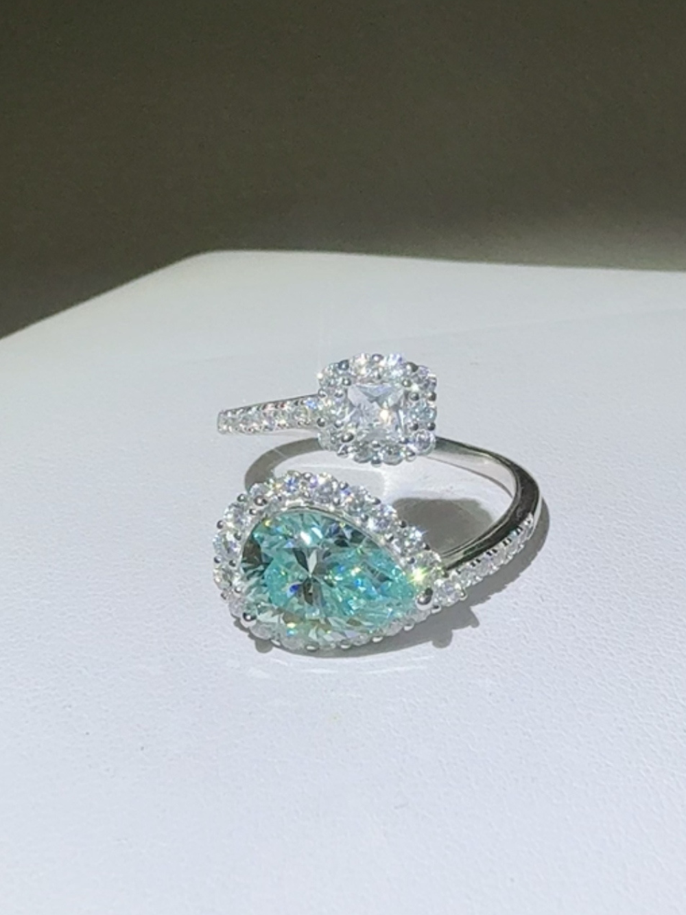Solvivra Aqua Twist Moissanite Ring