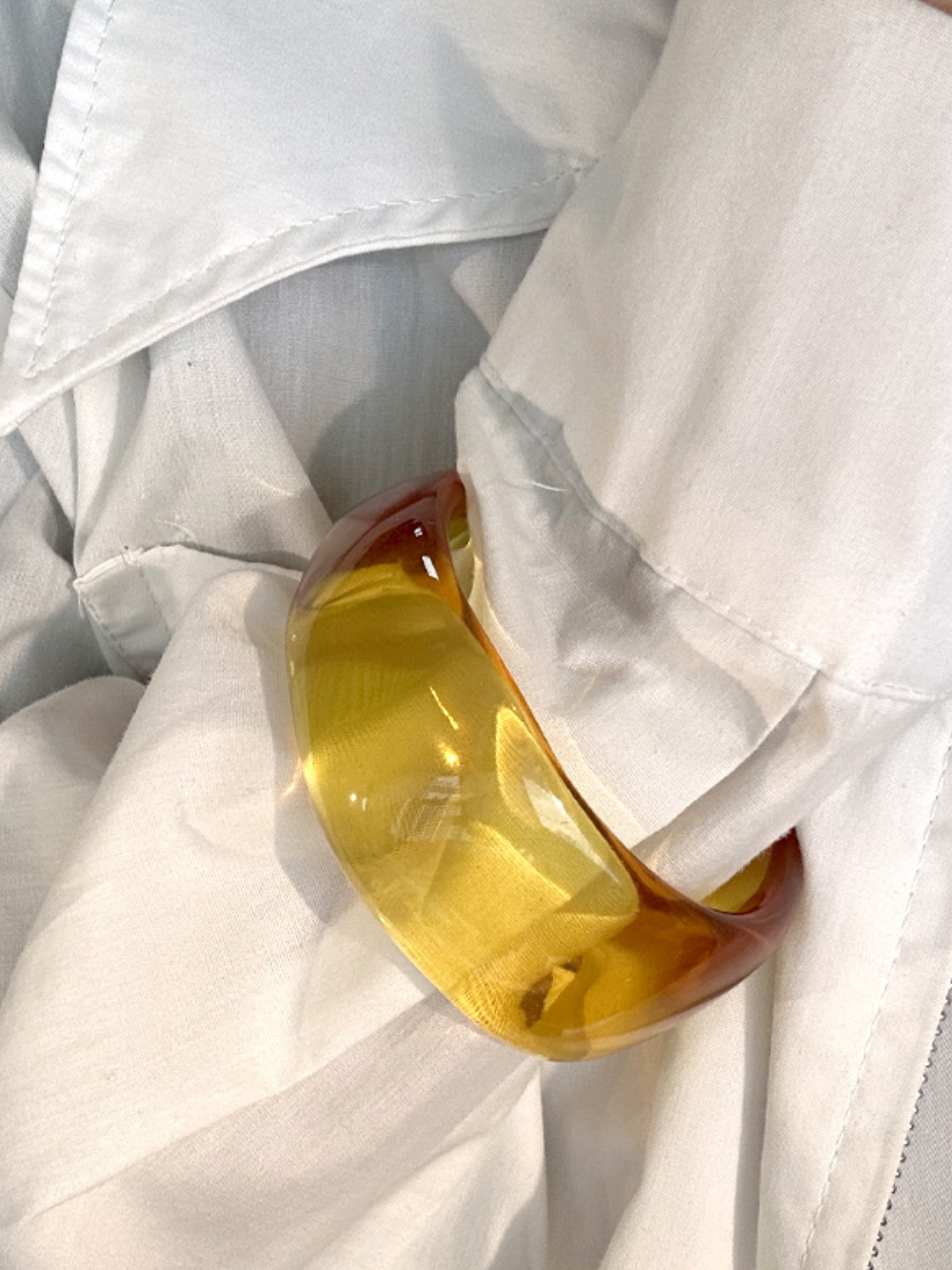 Solvivra Gleaming Gold Resin Bracelet
