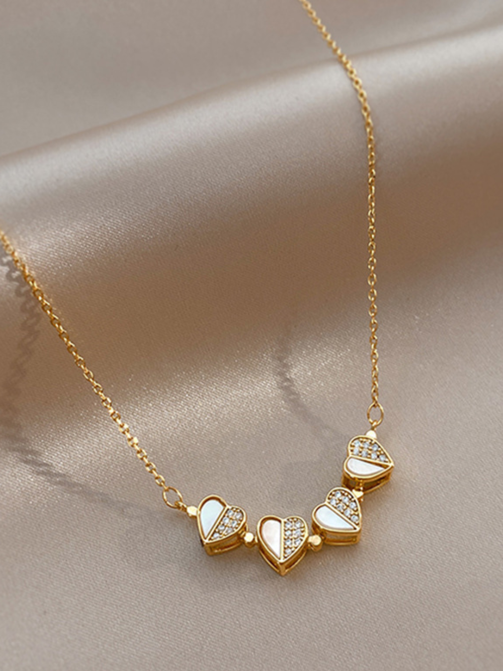 Solvivra Clover Heart Luxe Necklace