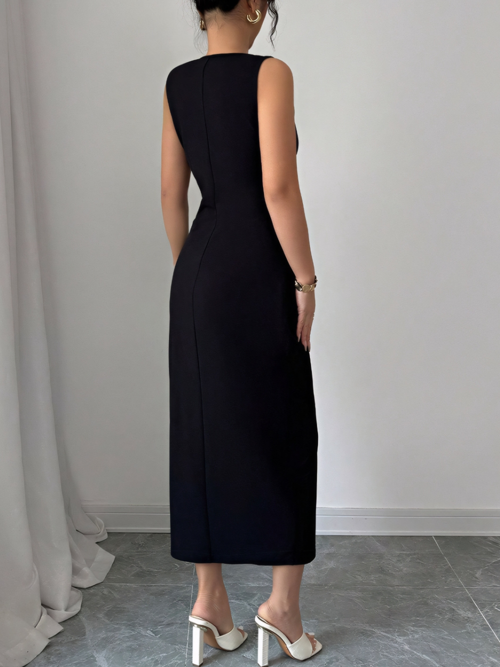 Solvivra Élan Charm Bow Slit Dress