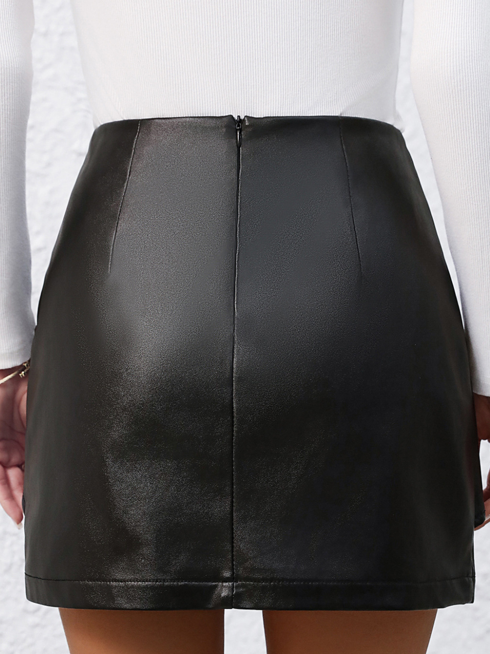 Solvivra Noir Knot Leather Skirt