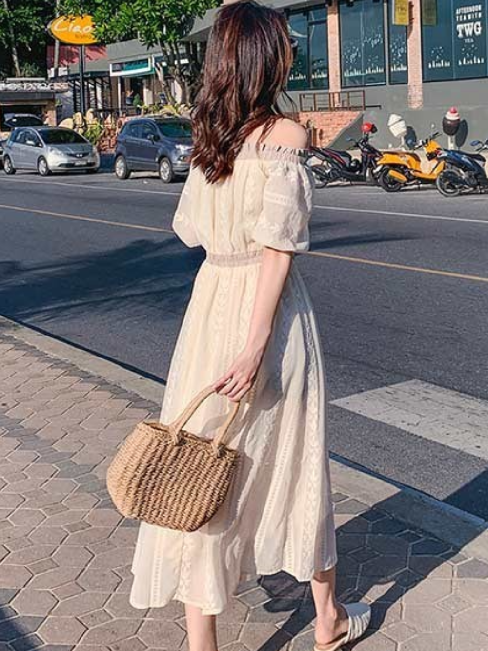 Solvivra Woven Whim Hand Bag