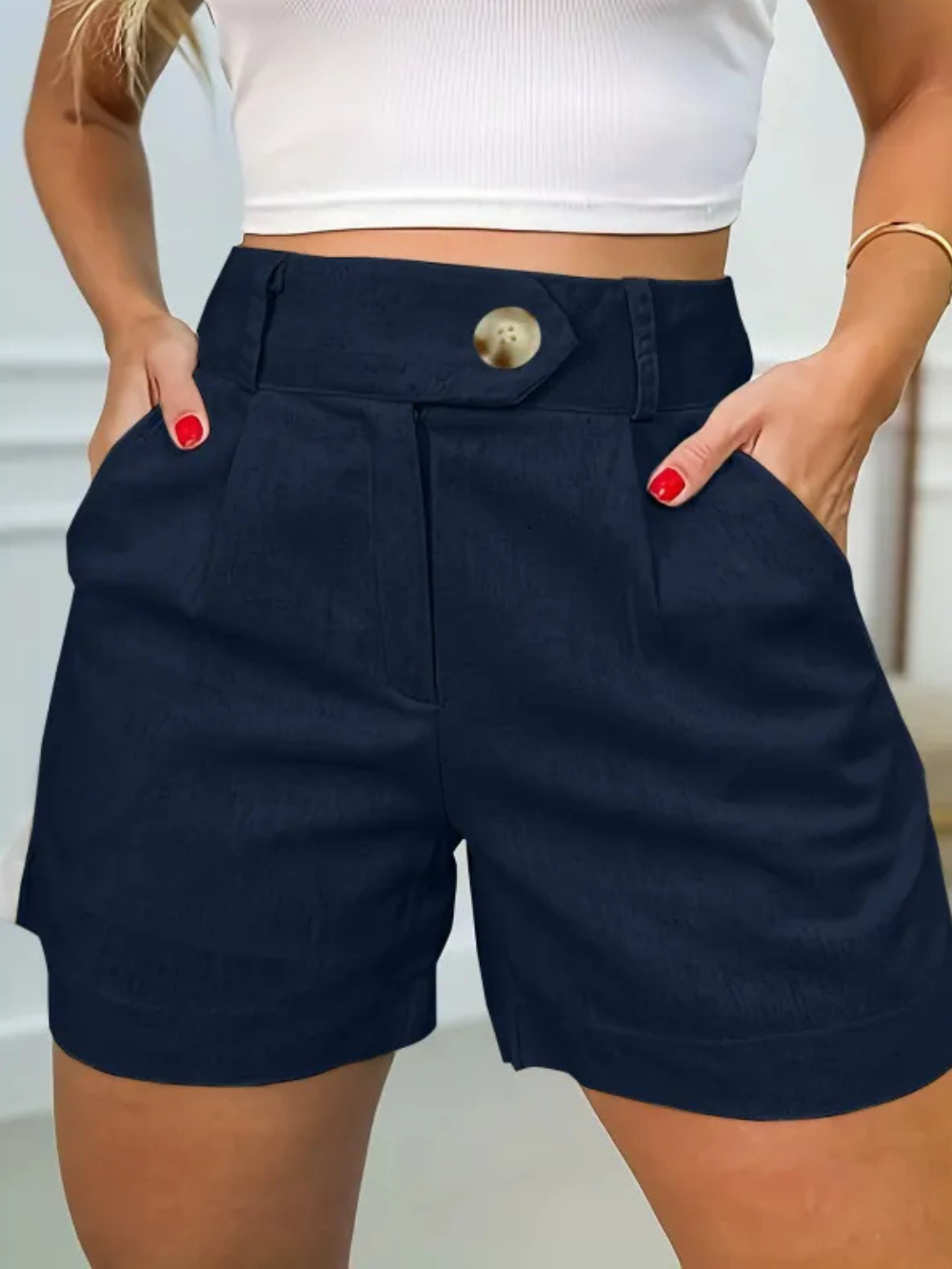 Solvivra Sleek Casual High Waist Short