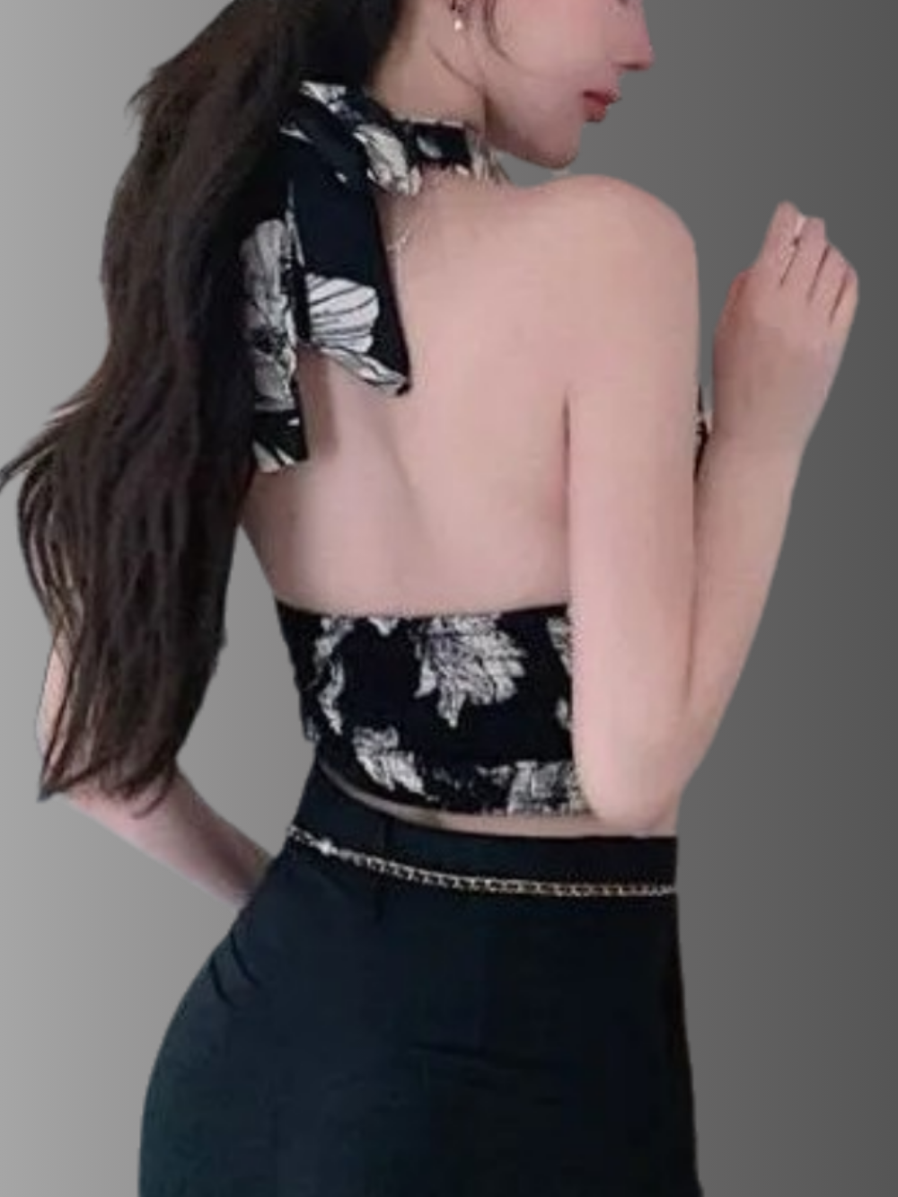 Solvivra Noir Bloom V-neck Midriff