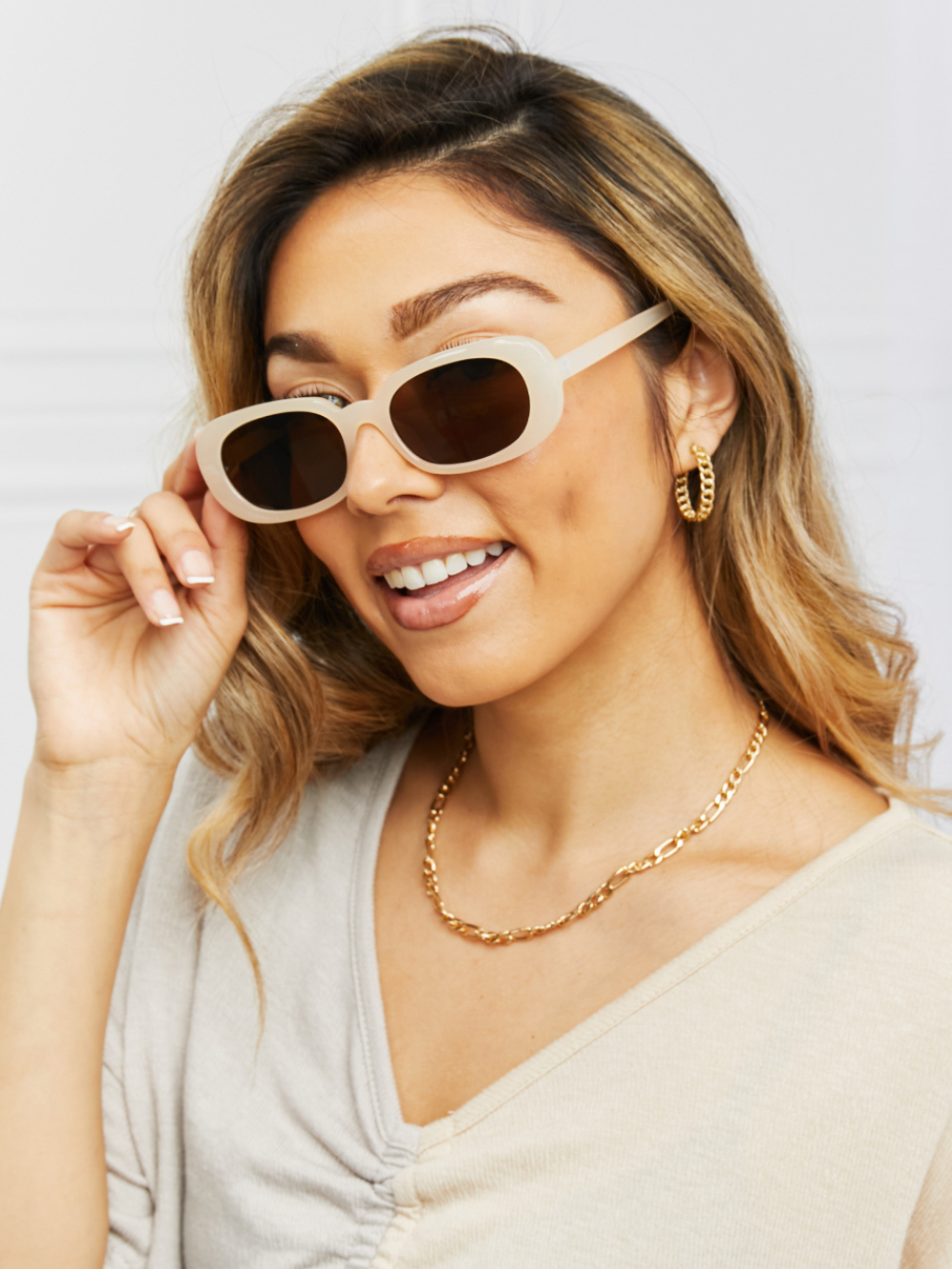 Solvivra Celestial Frame Oval Full Rim Sunglasses