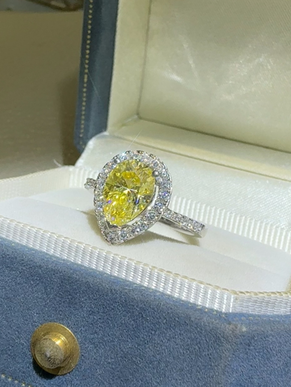 Solvivra Citrine Crown Ring