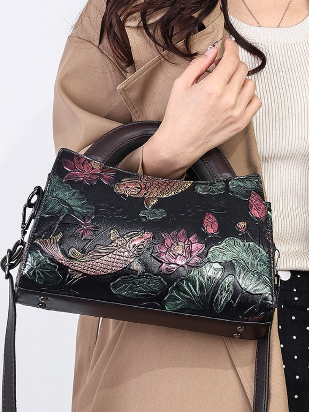 Solvivra Midnight Catch Shoulder Bag
