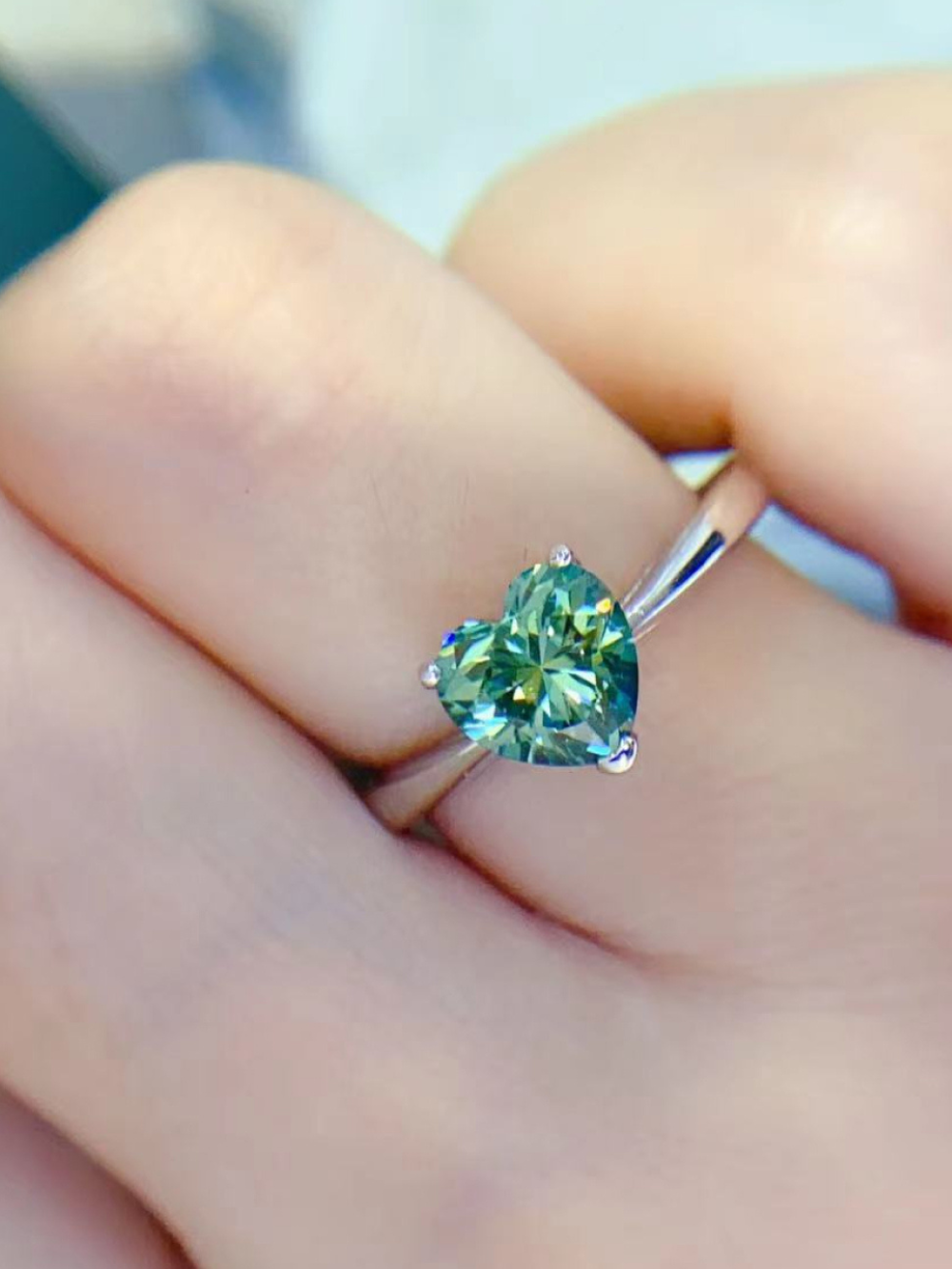 Solvivra Emerald Heart Moissanite Ring
