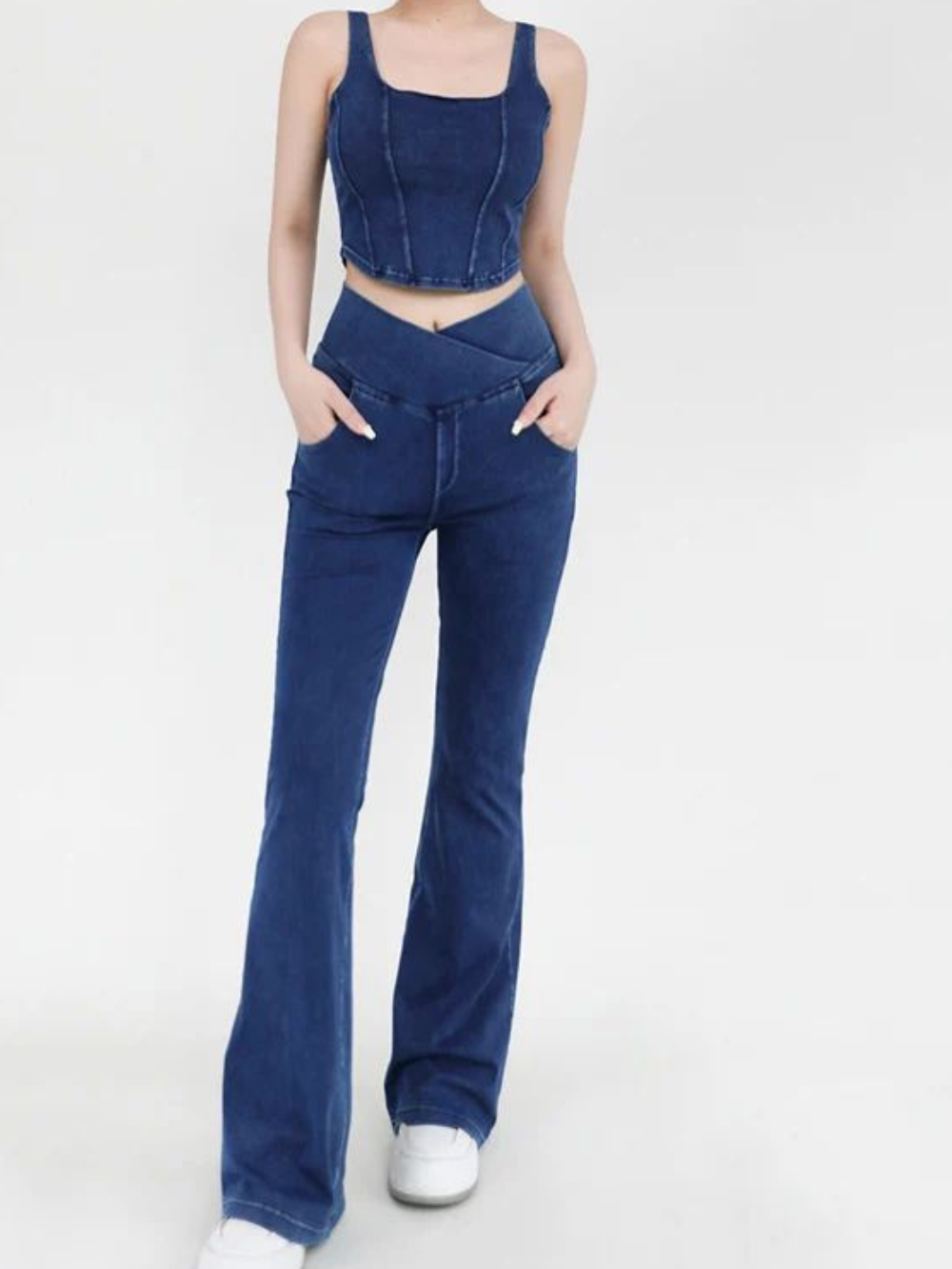 Solvivra Crossover Flared Jeans
