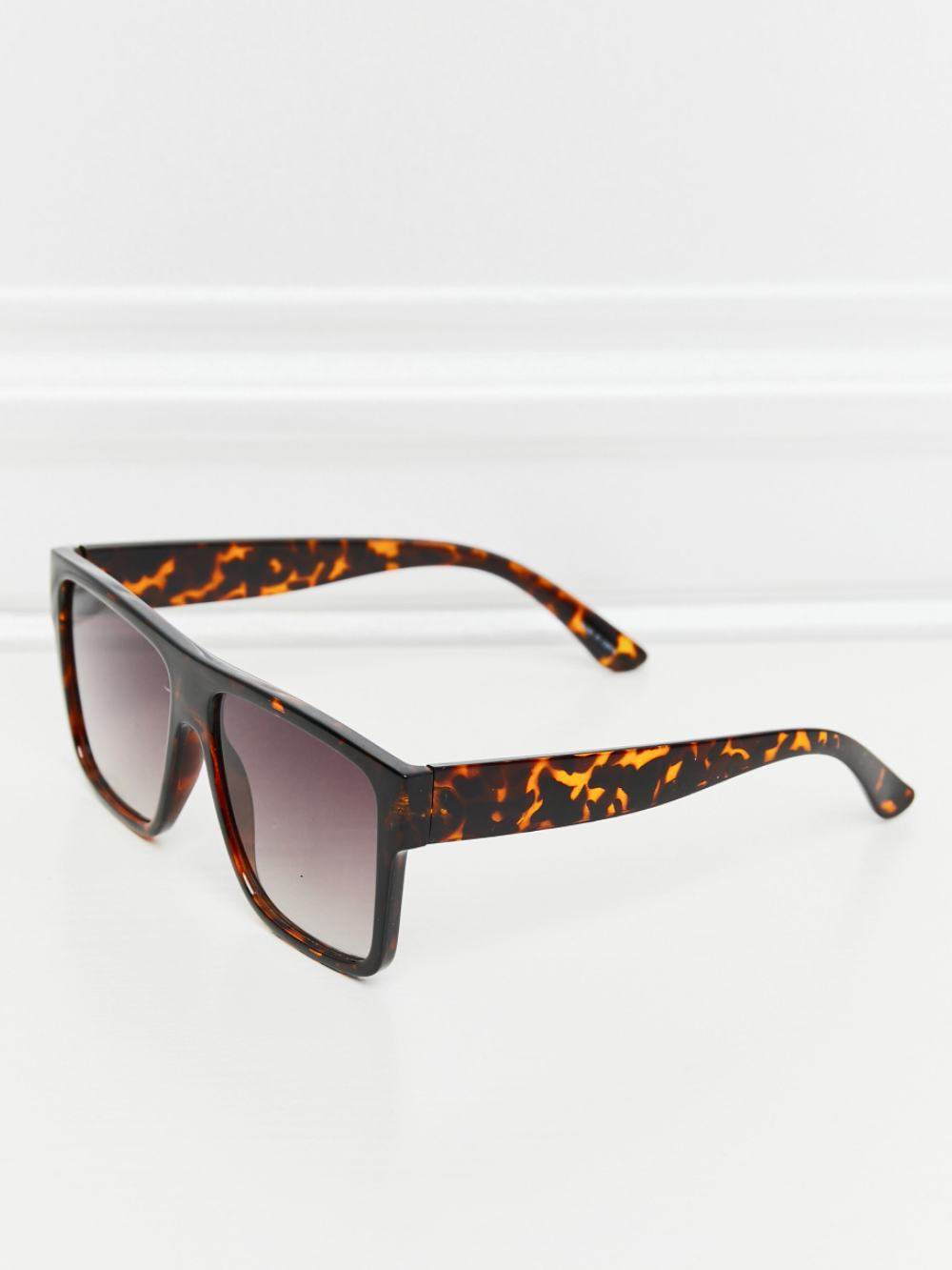 Solvivra Amber Blaze Square Sunglasses