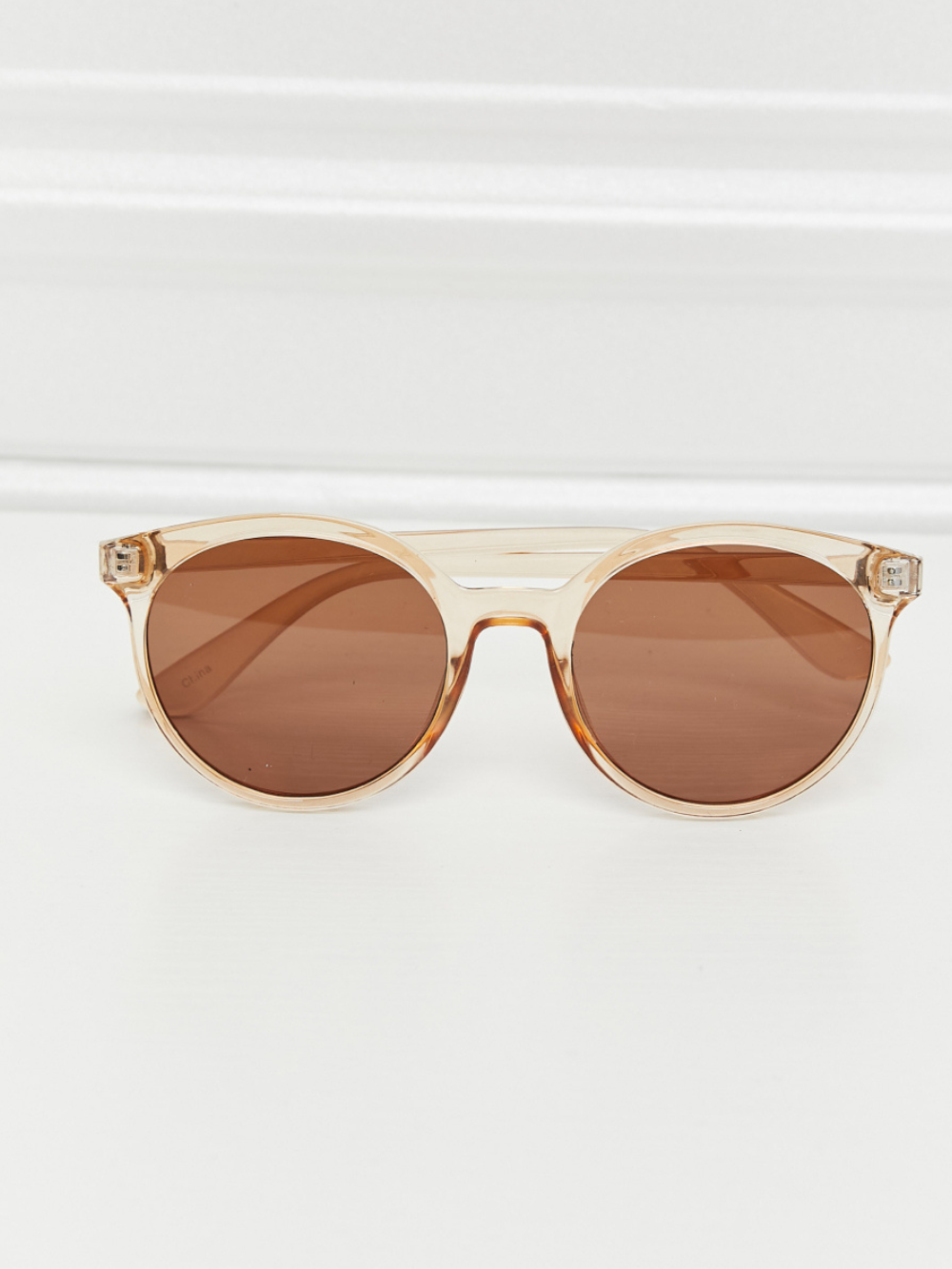 Solvivra Retro Gaze Round Frame Sunglasses