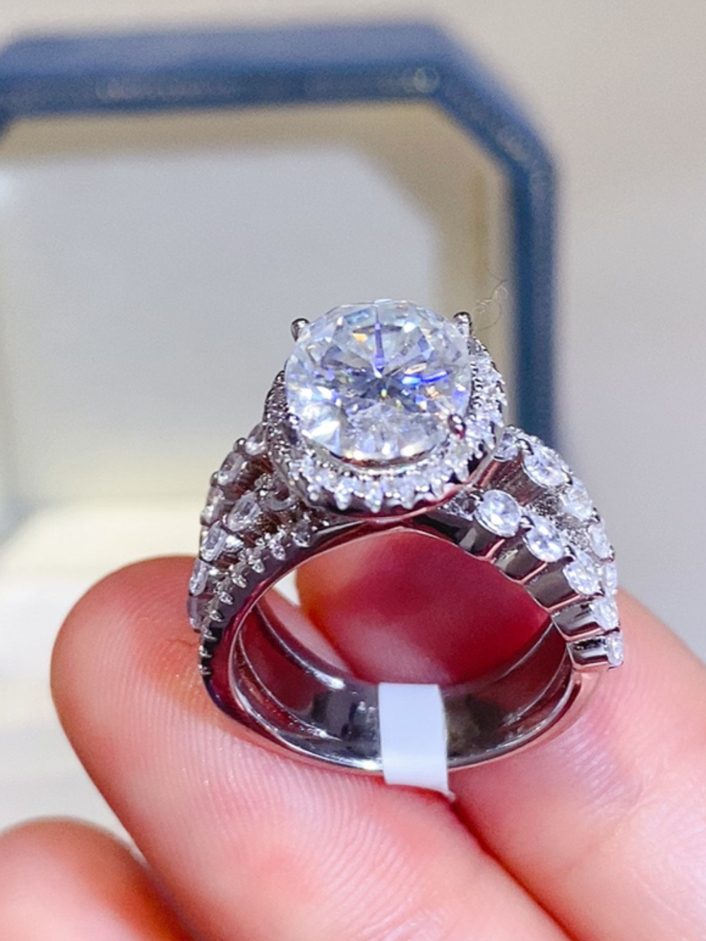 Solvivra Radiant Weave Moissanite Ring