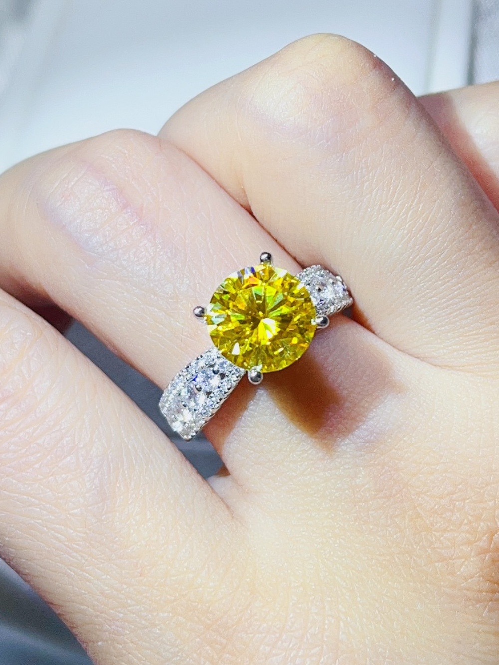 Solvivra Aurelia Radiance Ring