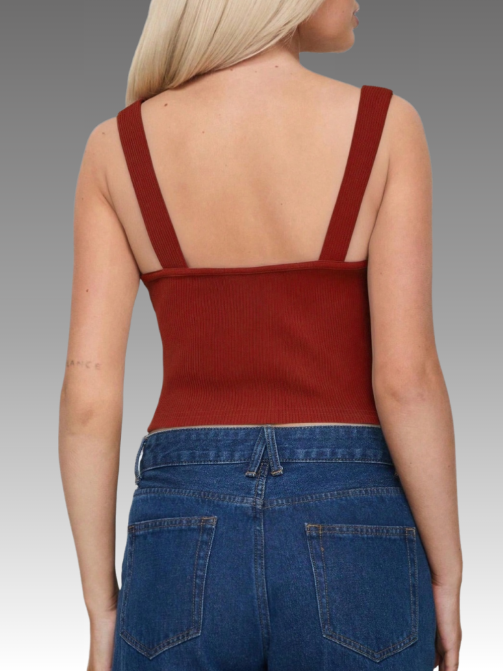 Solvivra Clean Cut Square Neck Cropped Tank Top