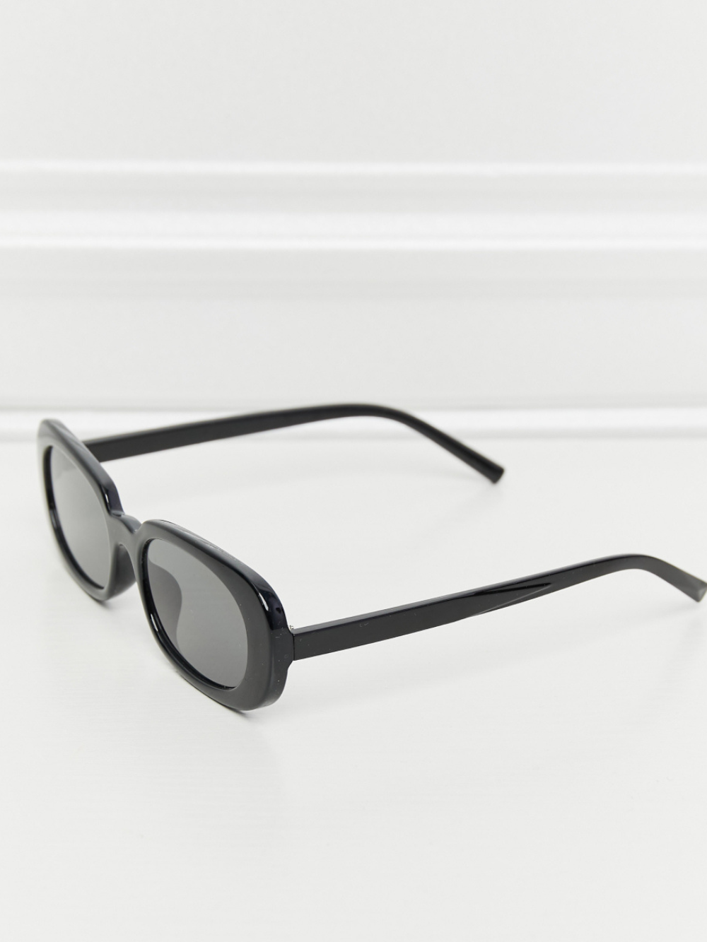 Solvivra Celestial Frame Oval Full Rim Sunglasses