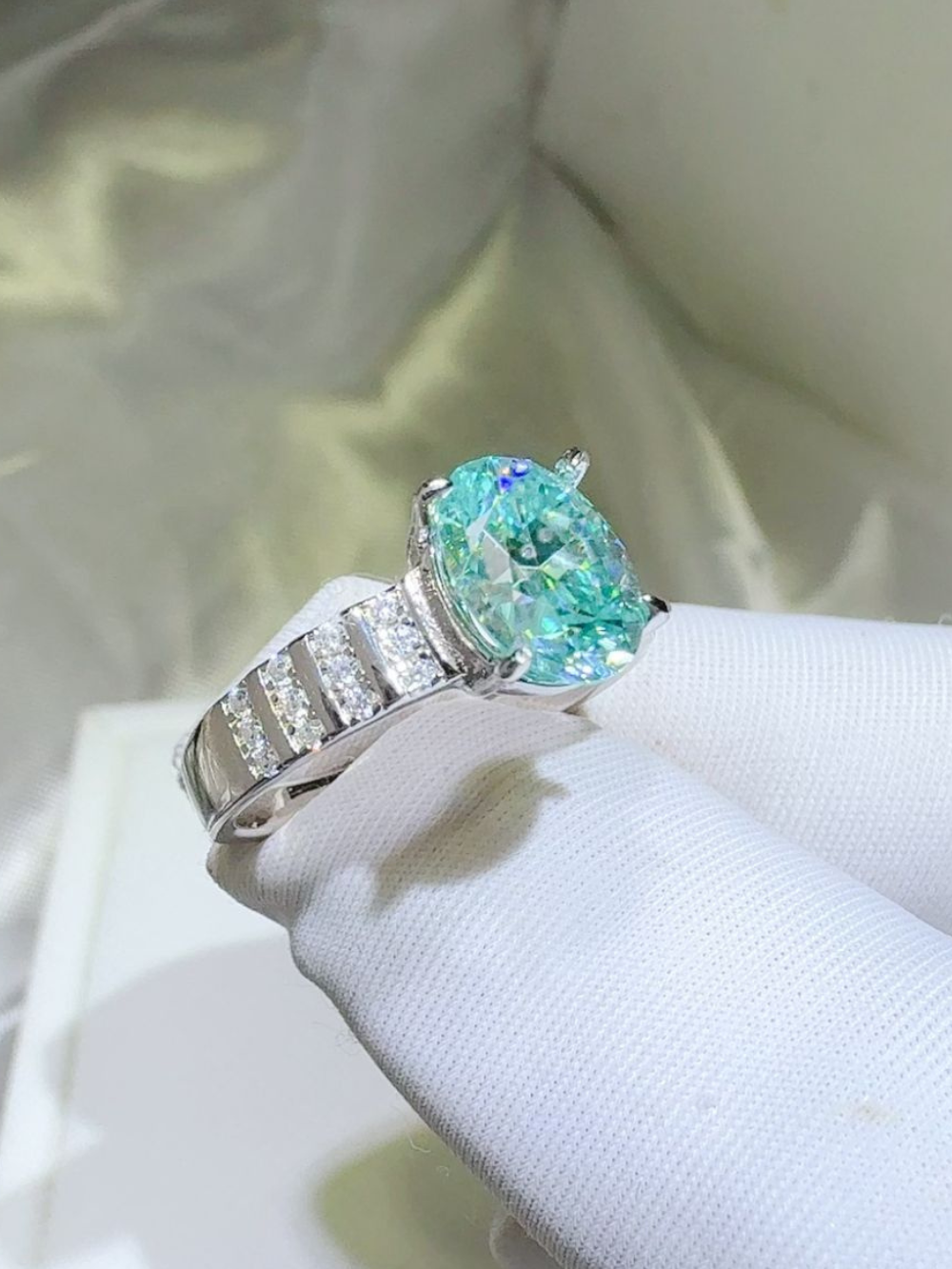 Solvivra Eternal Glow Moissanite Ring