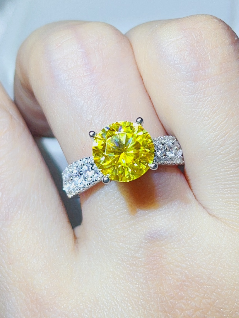 Solvivra Aurelia Radiance Ring