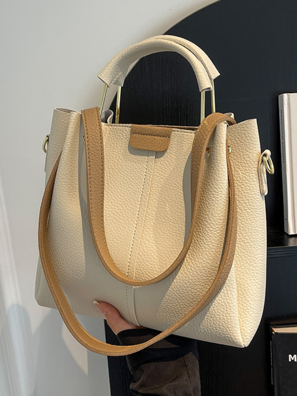Solvivra Metro Soft Bucket Bag