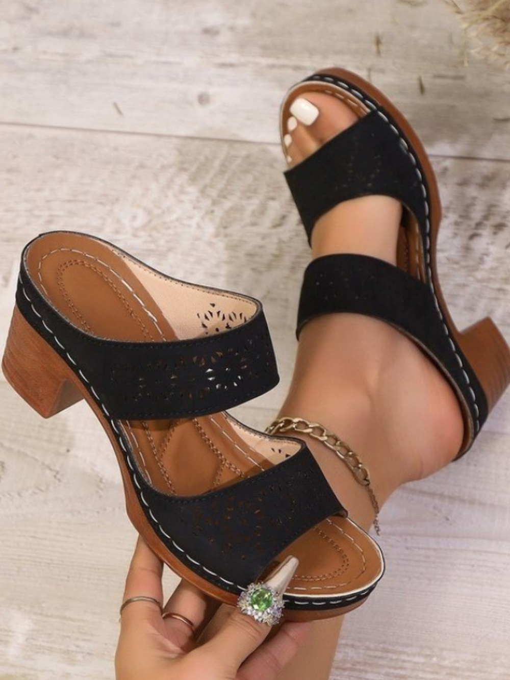 Solvivra Breeze Step Retro Sandals