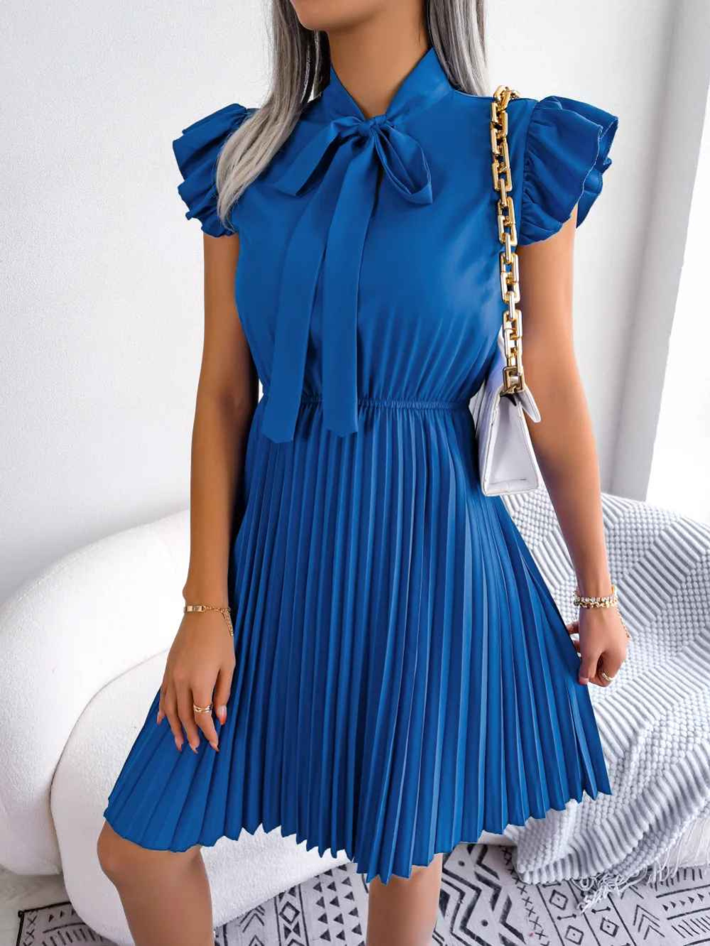 Solvivra Elegant Bow Collar Pleated Dress