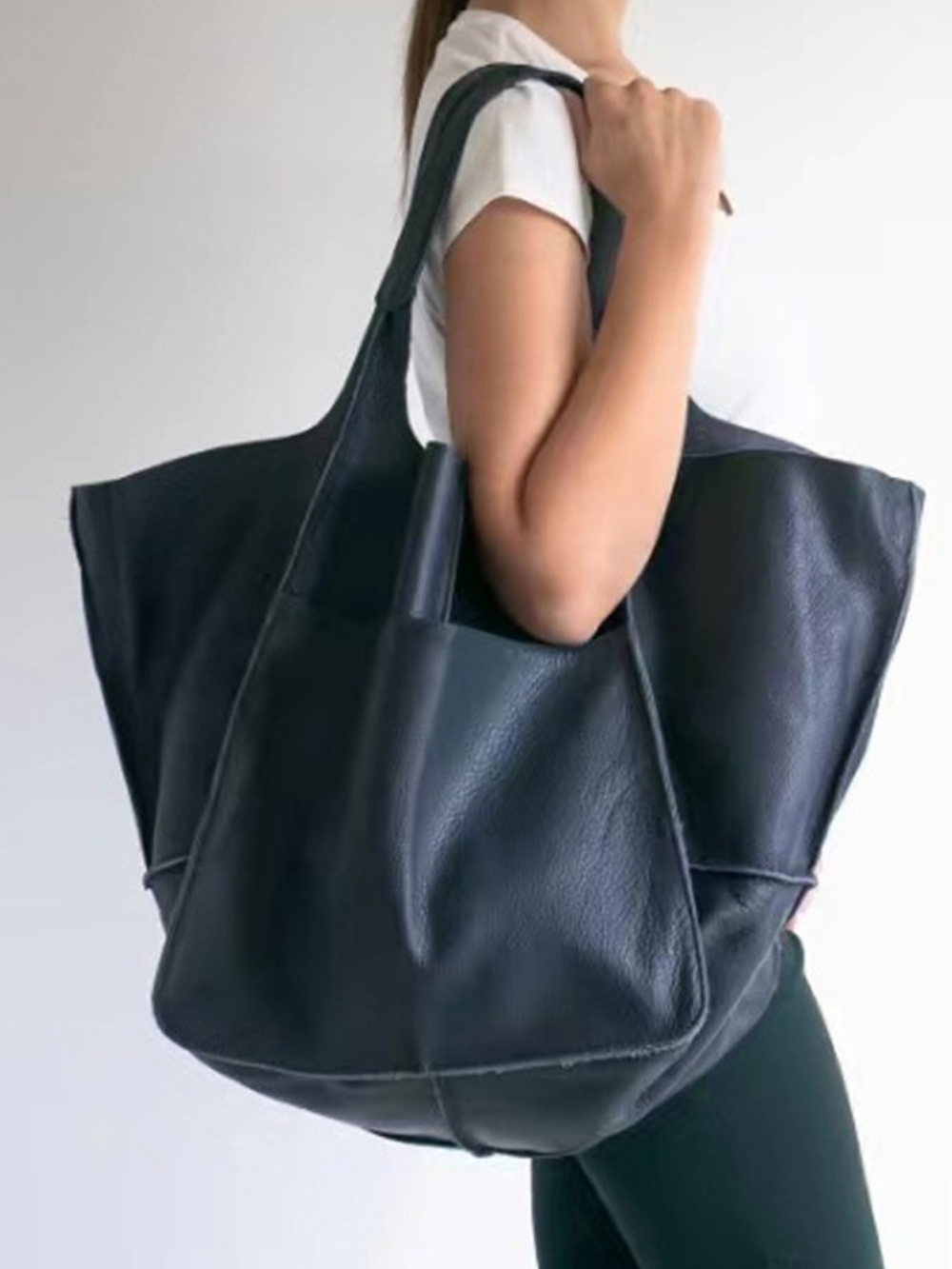 Solvivra Luxe Carry Soft Leather Handbag