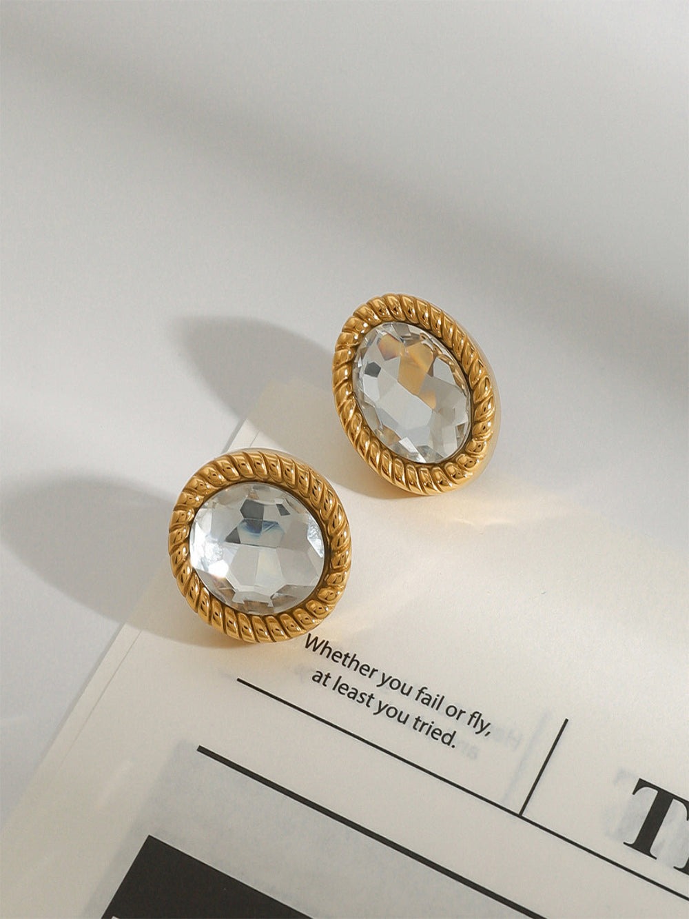 Solvivra Glass Gleam Oval Earrings