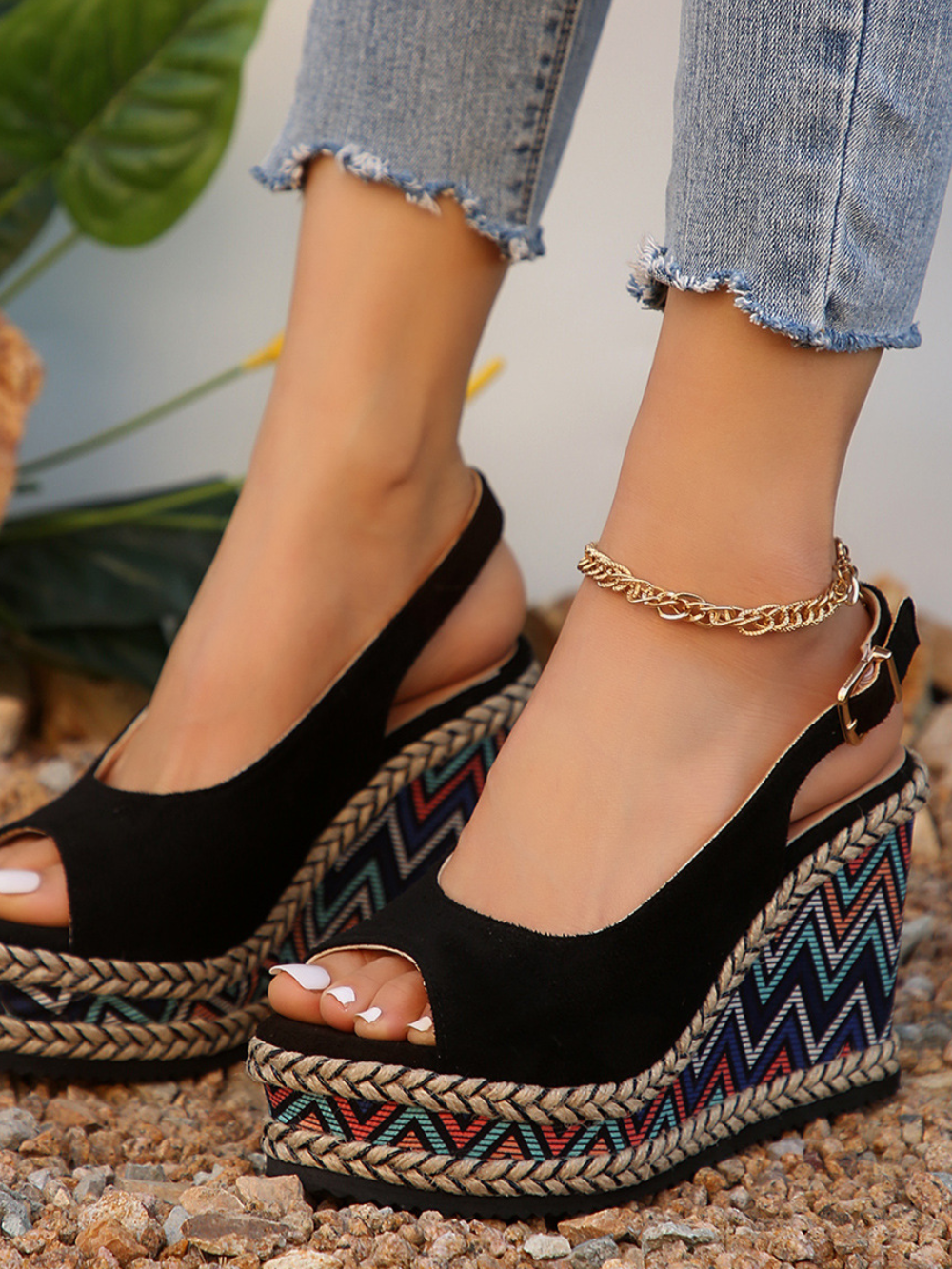 Solvivra Elevé Tribal Wedge