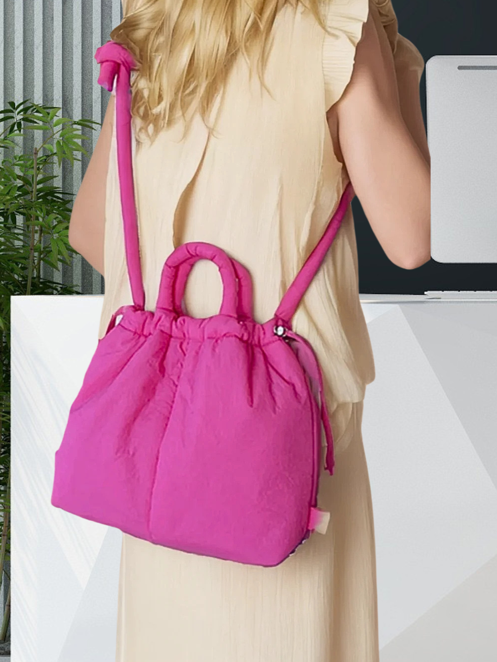 Solvivra Cloud Carry Puffer Bag