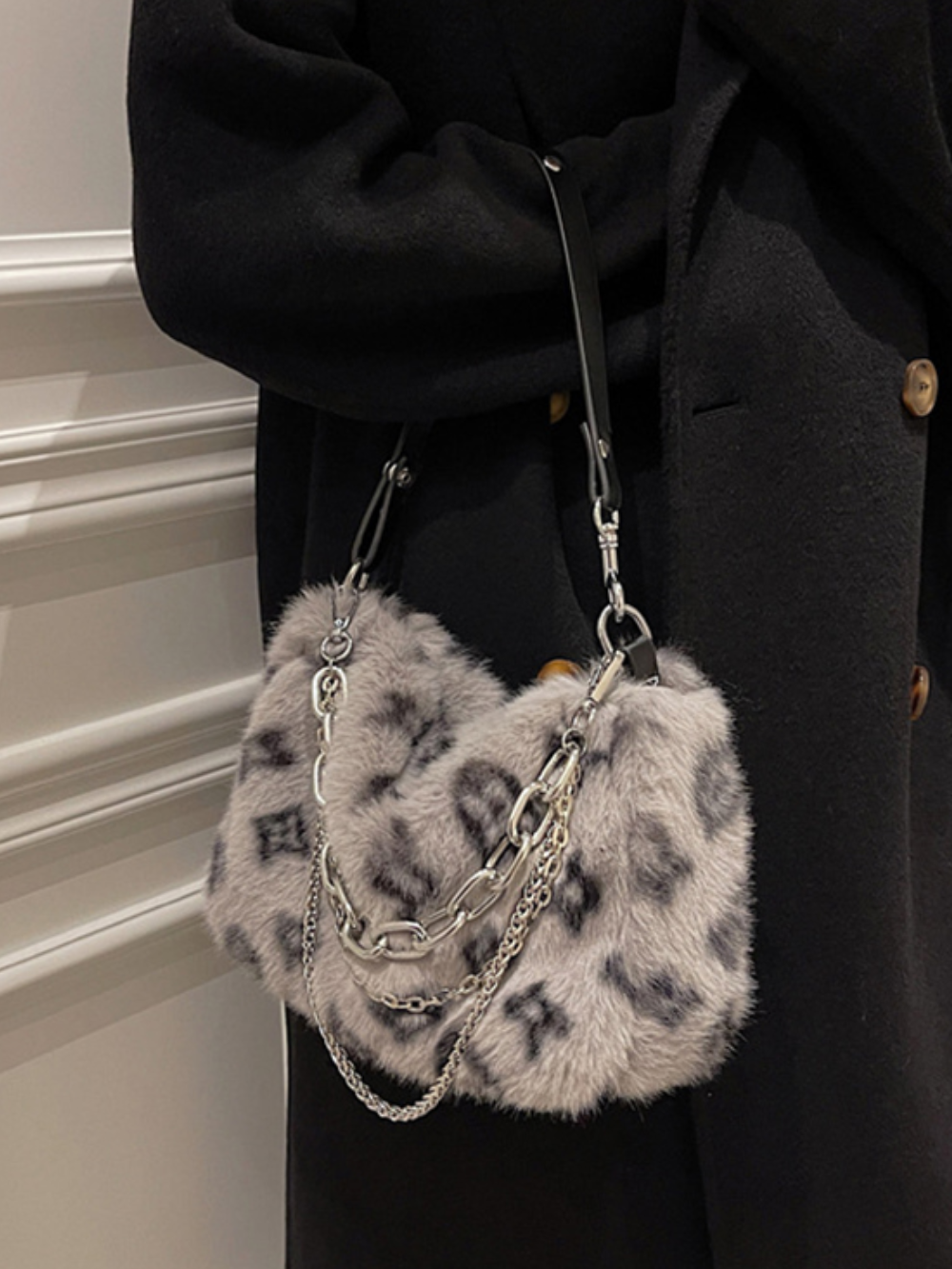 Solvivra CozyLush Handbag
