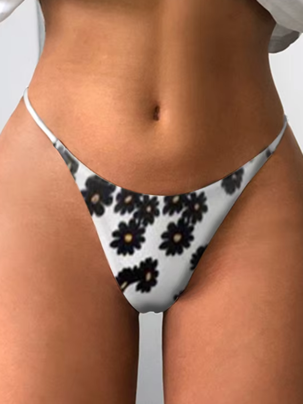 Solvivra Print Tease Thong