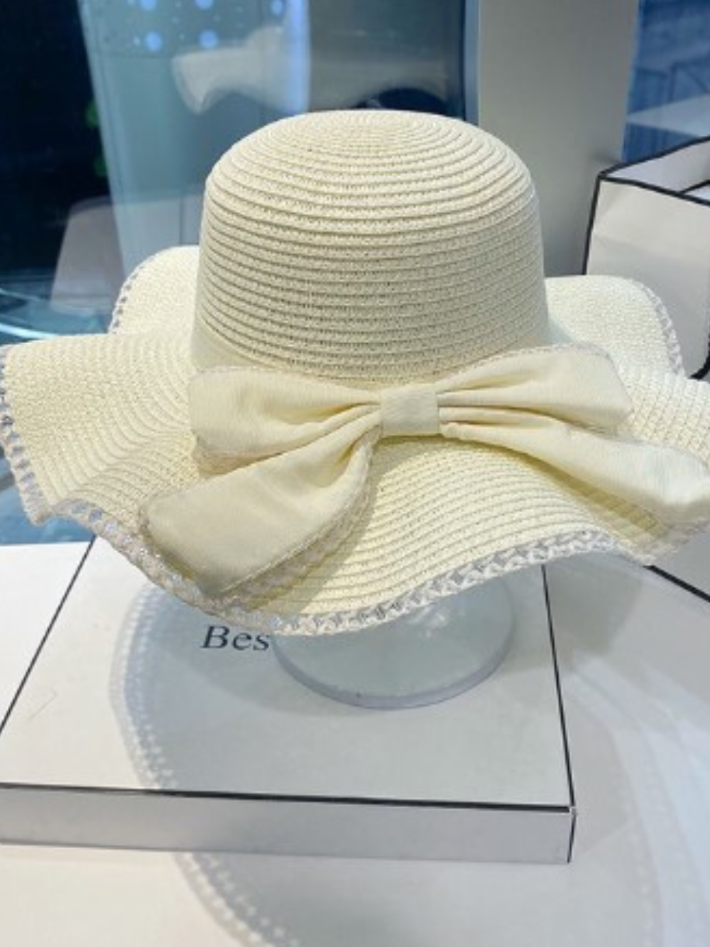 Solvivra Bow Ruffles Hat