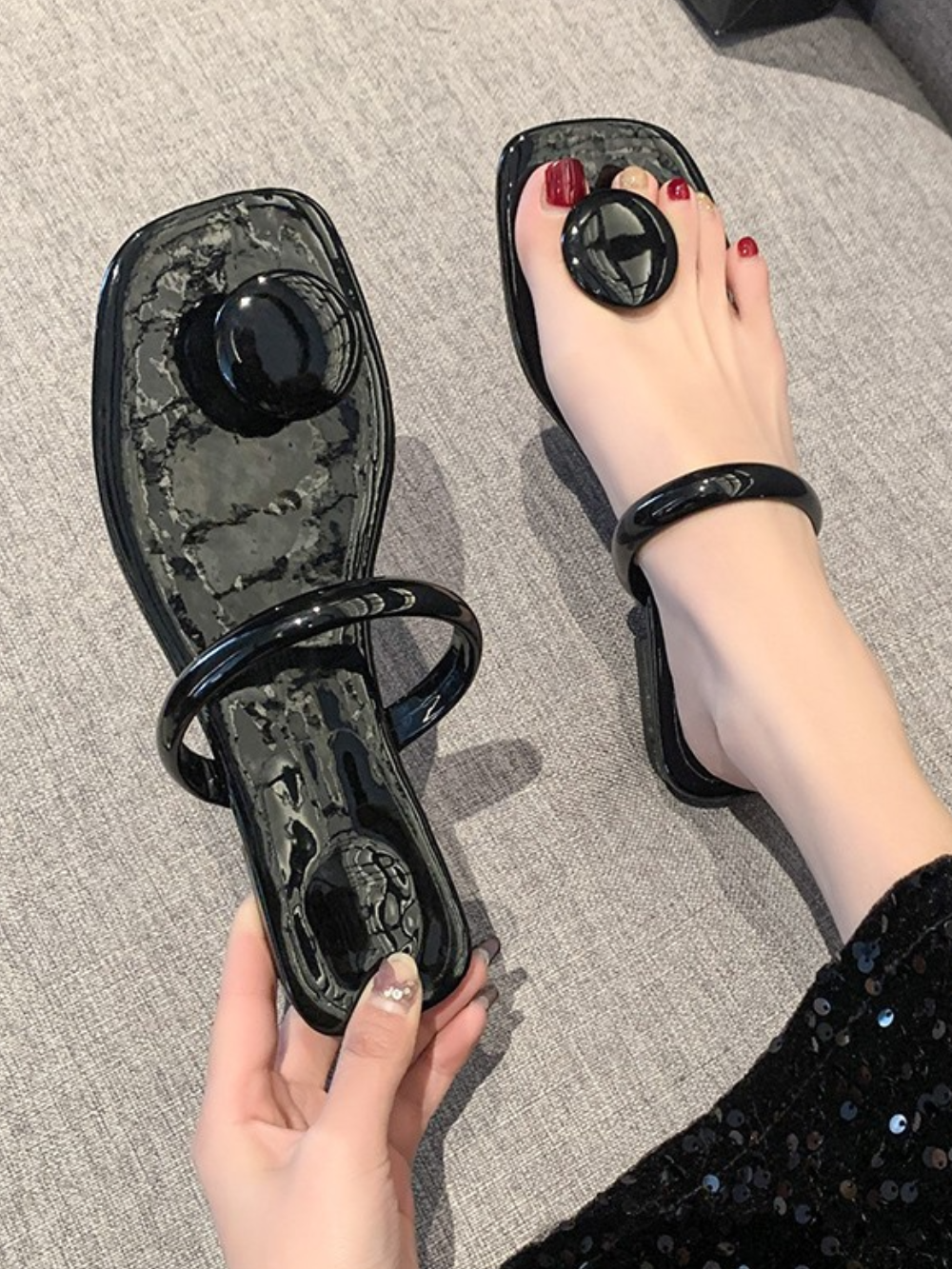 Solvivra Orbit Toe Ring Sandals