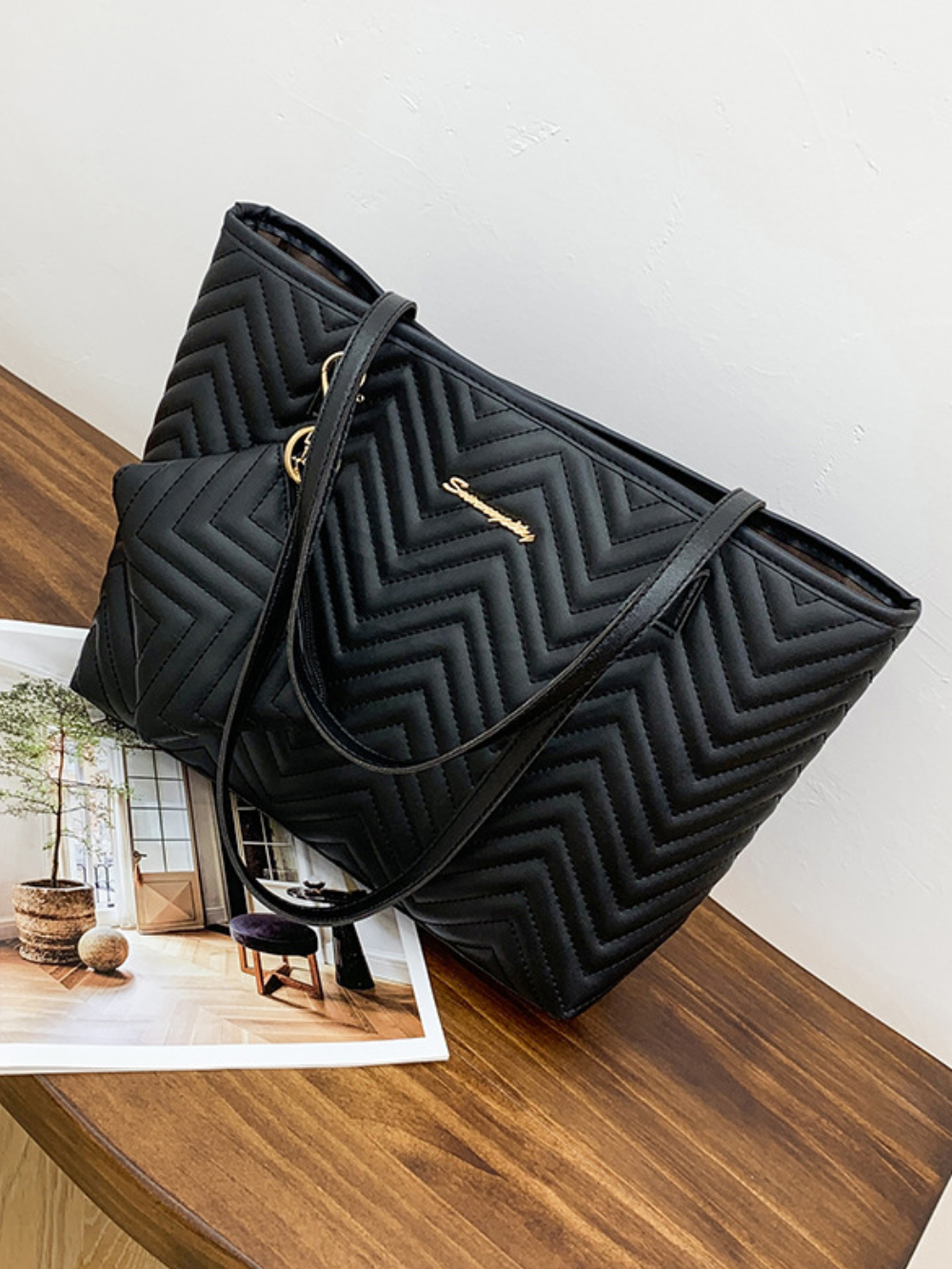 Solvivra Diamond Stitch Tote