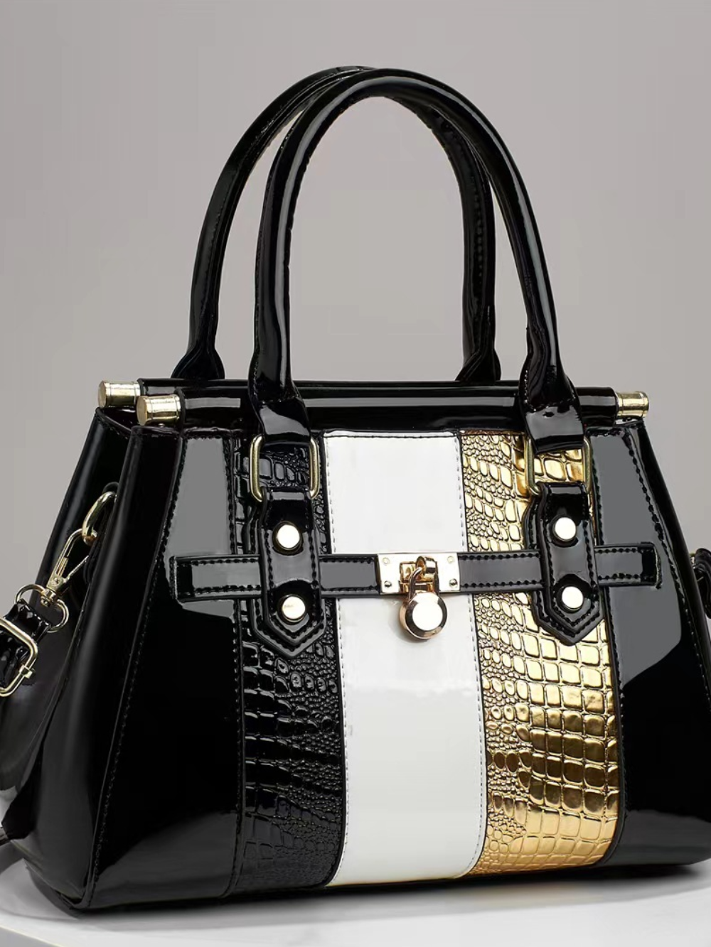 Solvivra LuxeScale Shoulder Bag