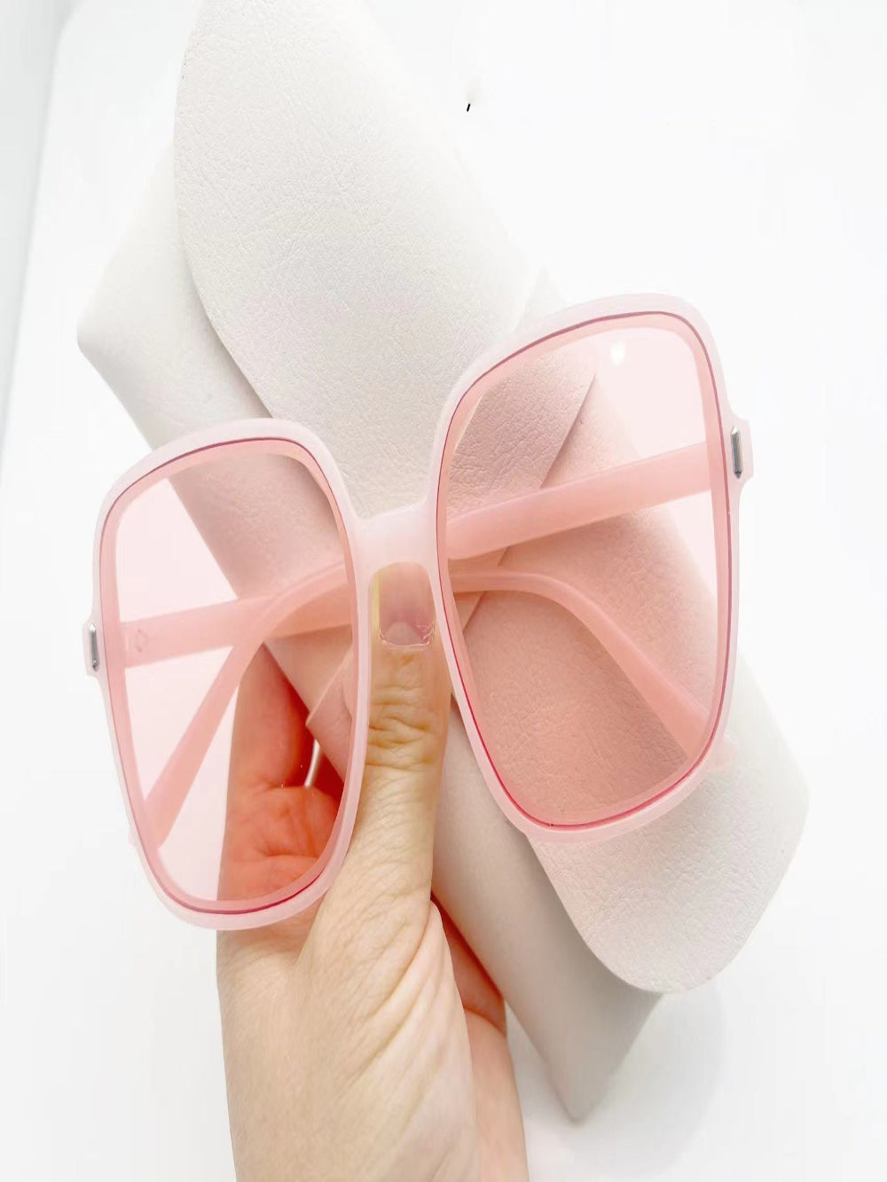 Solviva AllEyes Oversized Frame Sunglasses