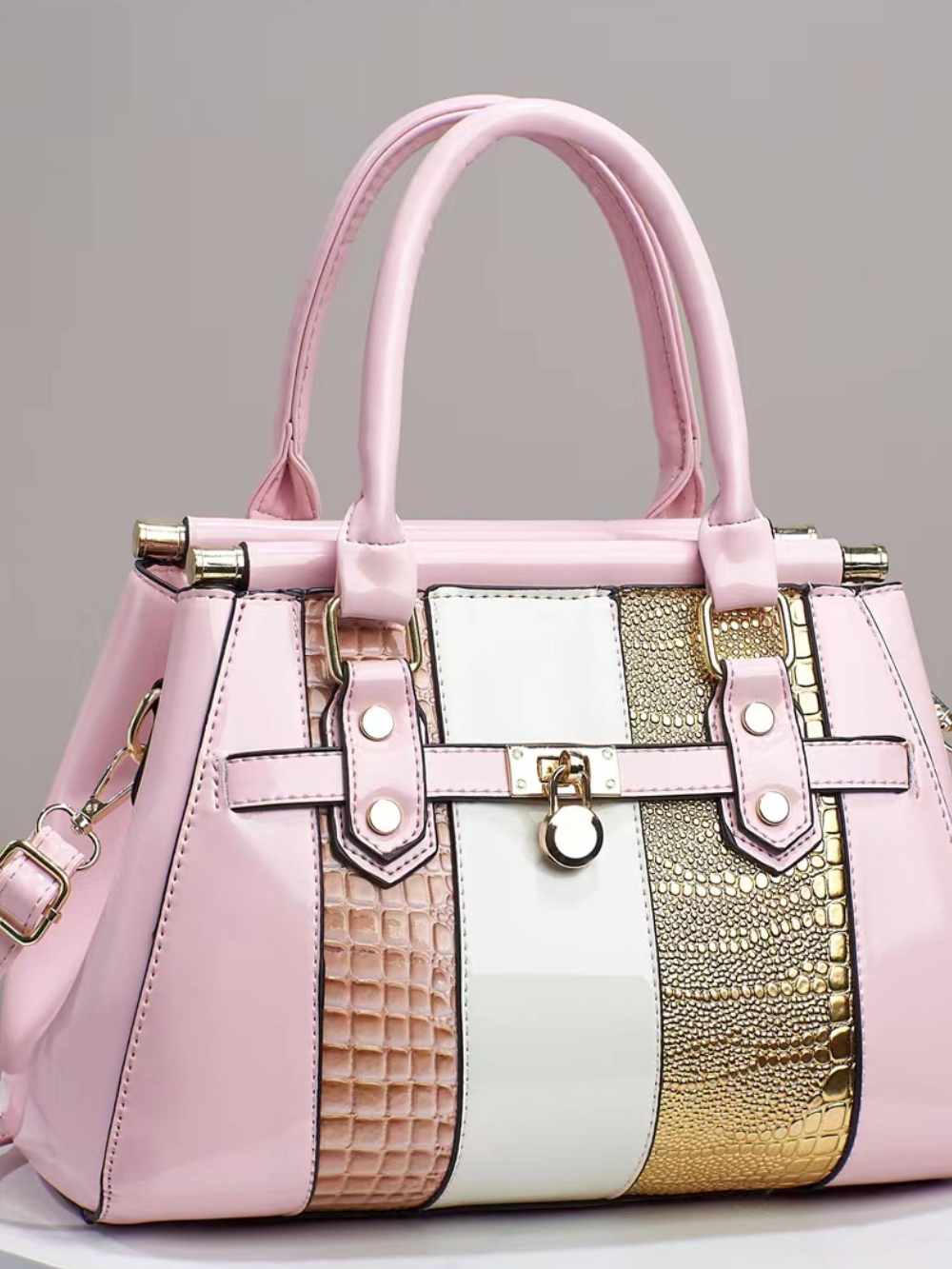 Solvivra LuxeScale Shoulder Bag