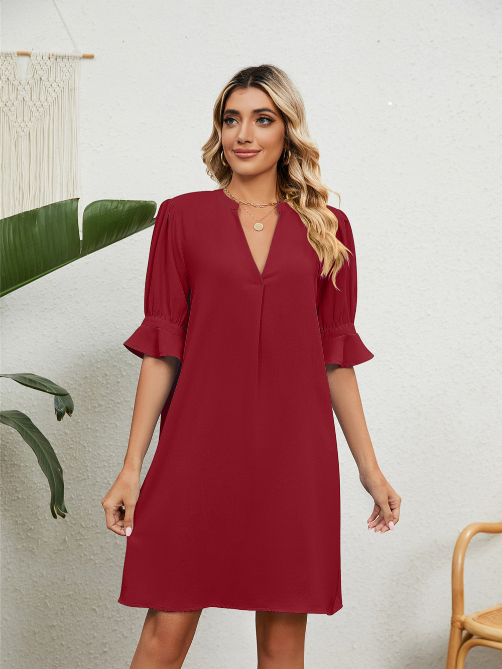 Solvivra Elegant V-Neck Pleated Half-Sleeve Dress