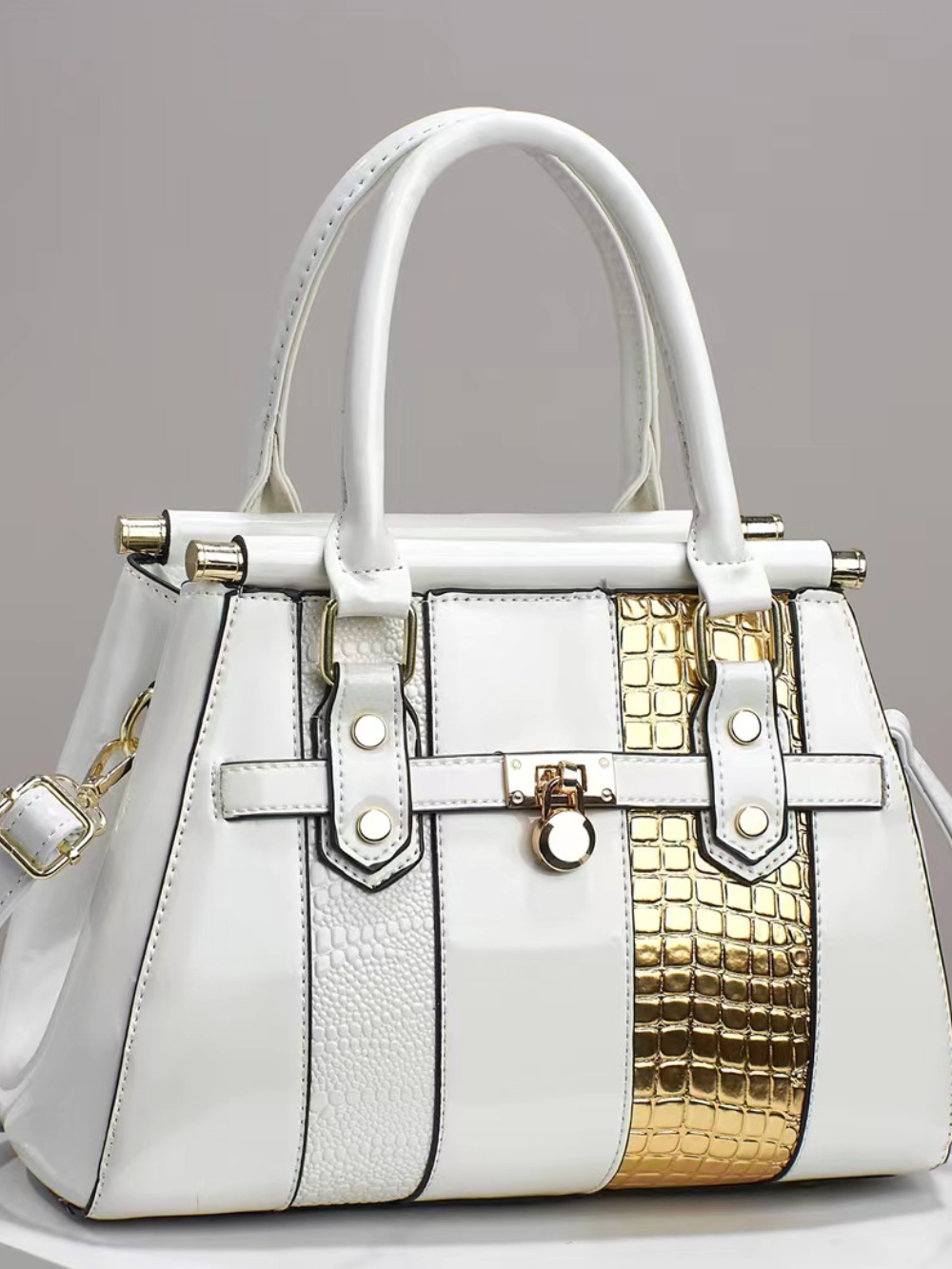 Solvivra LuxeScale Shoulder Bag