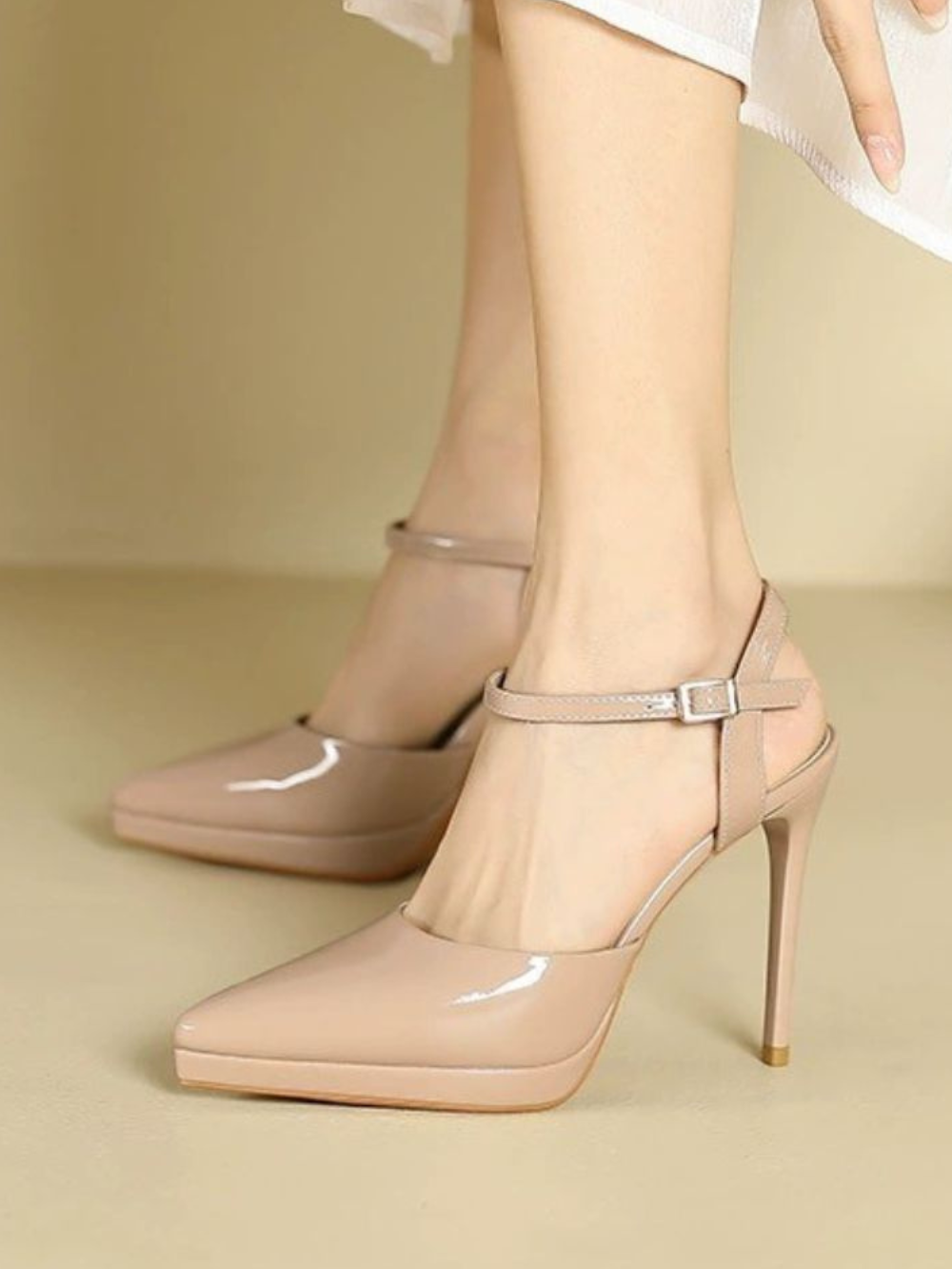 Solvivra Elegance Edge Point Toe Stiletto Pumps