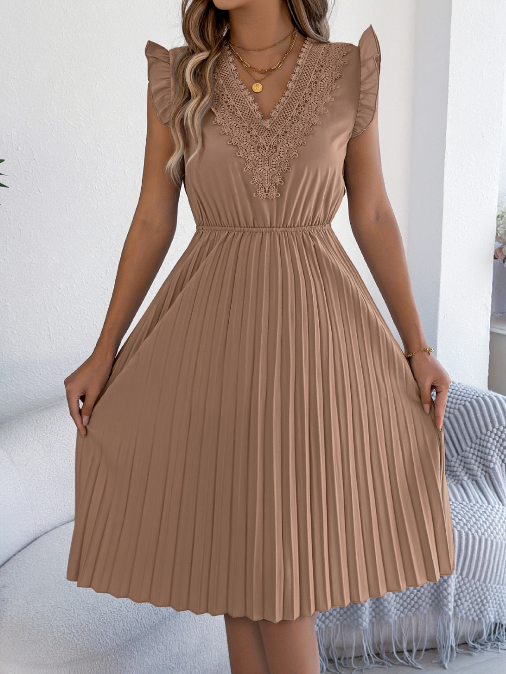 Solvivra Fleurissa Lace Pleated Dress