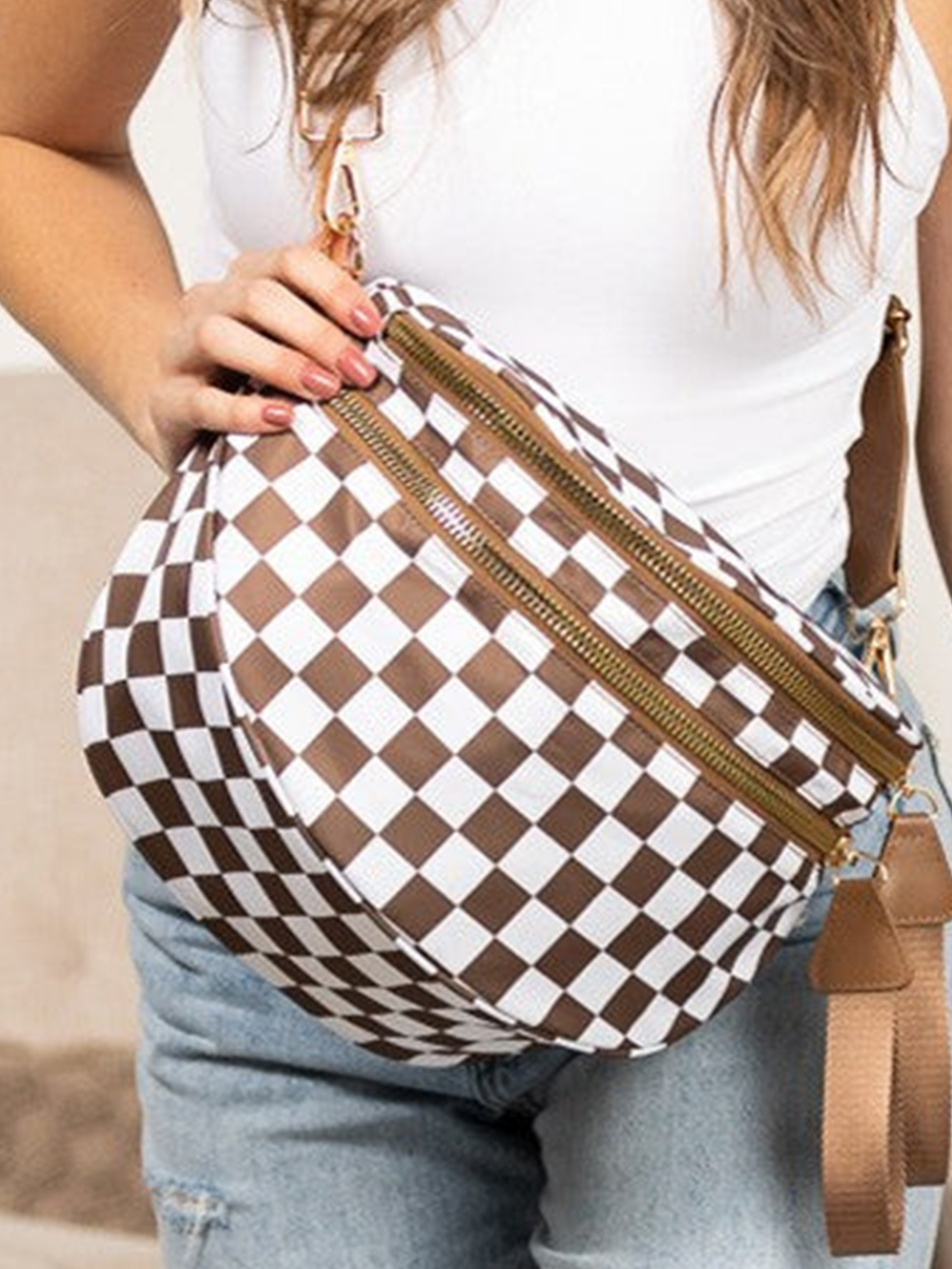 Solvivra Square Sync Crossbody Bag